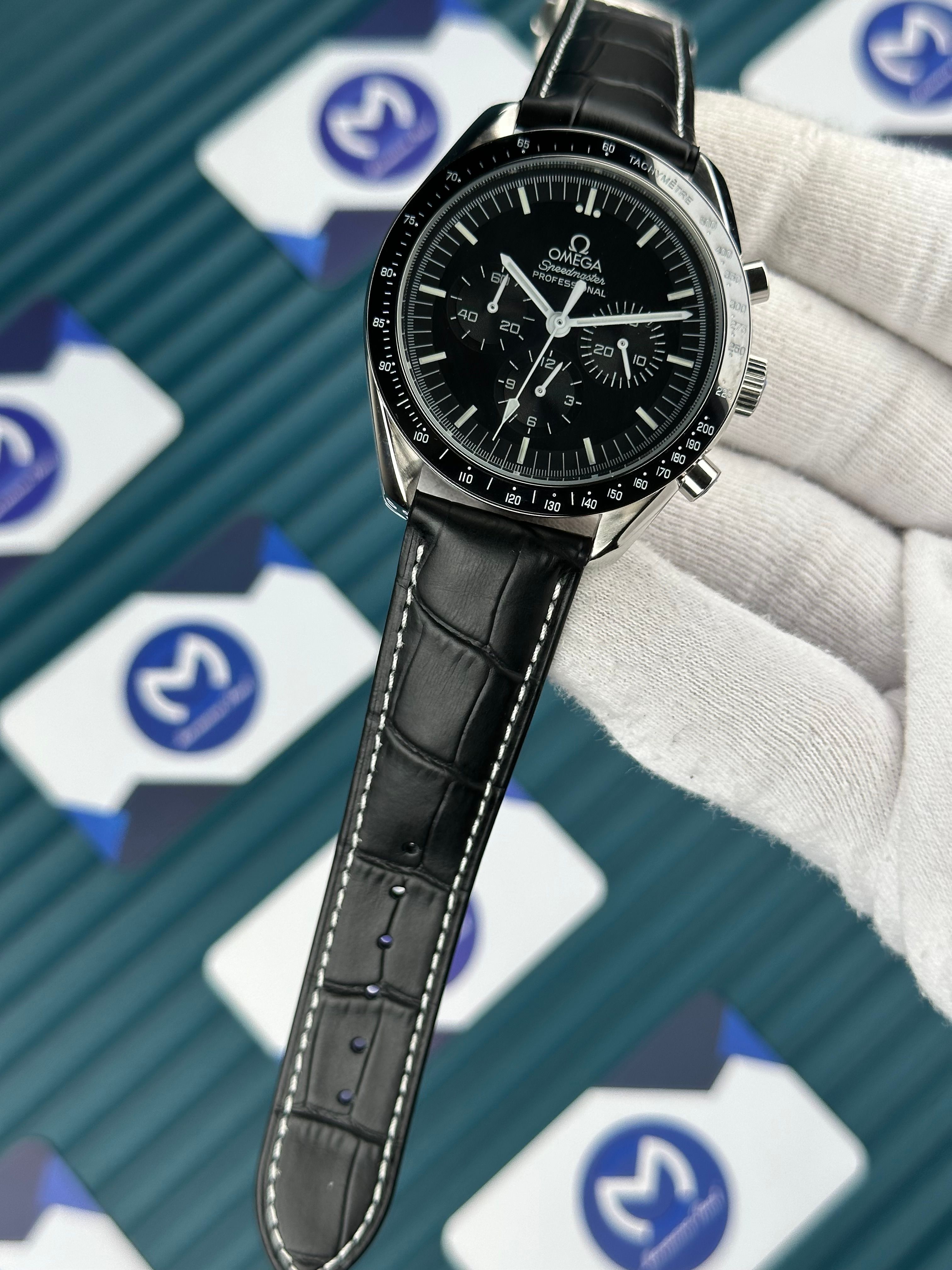 Omega Speedmaster Racing Silver 