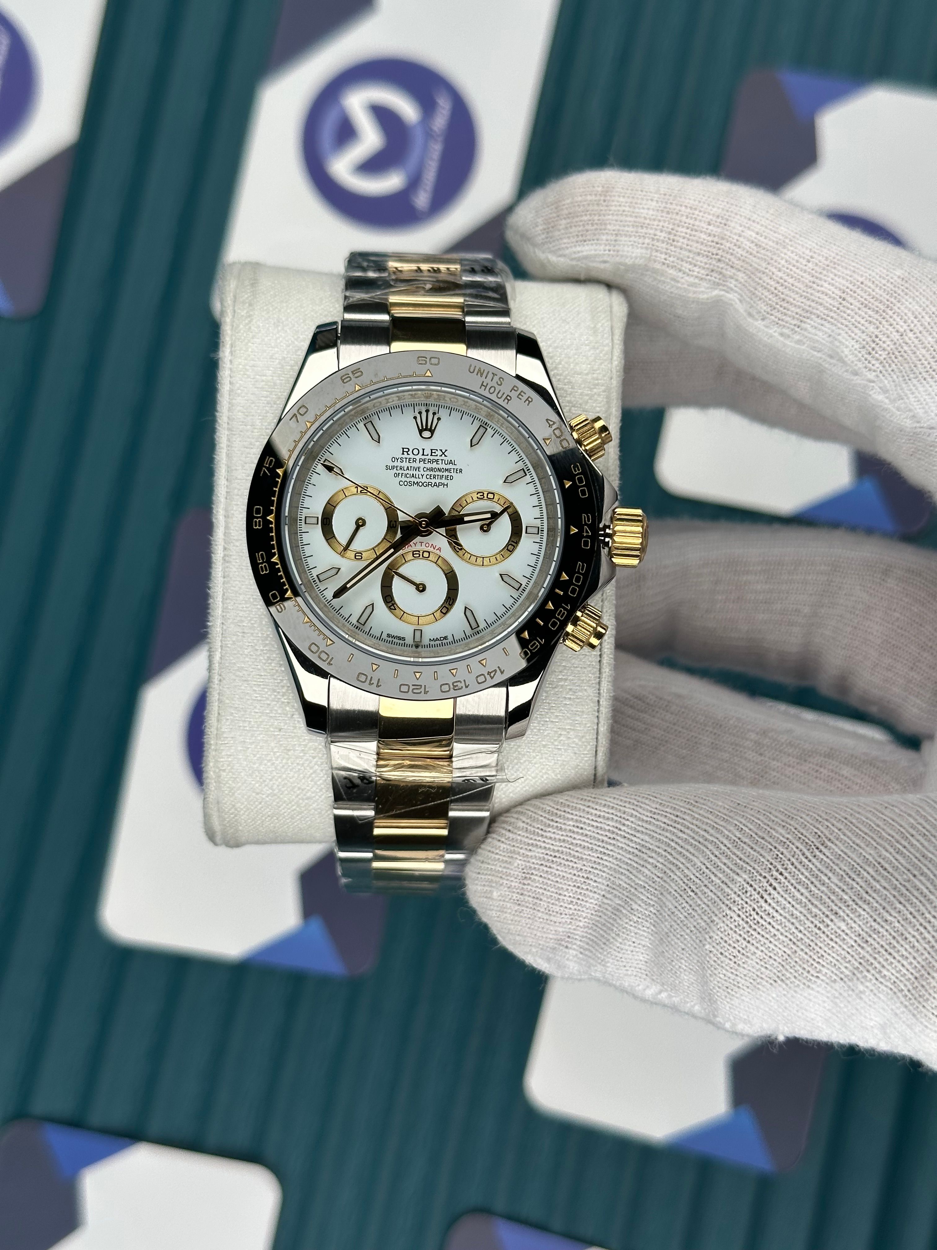 ROLEX DAYTONA WHITE DIAL GOLD-SILVER OYSTER