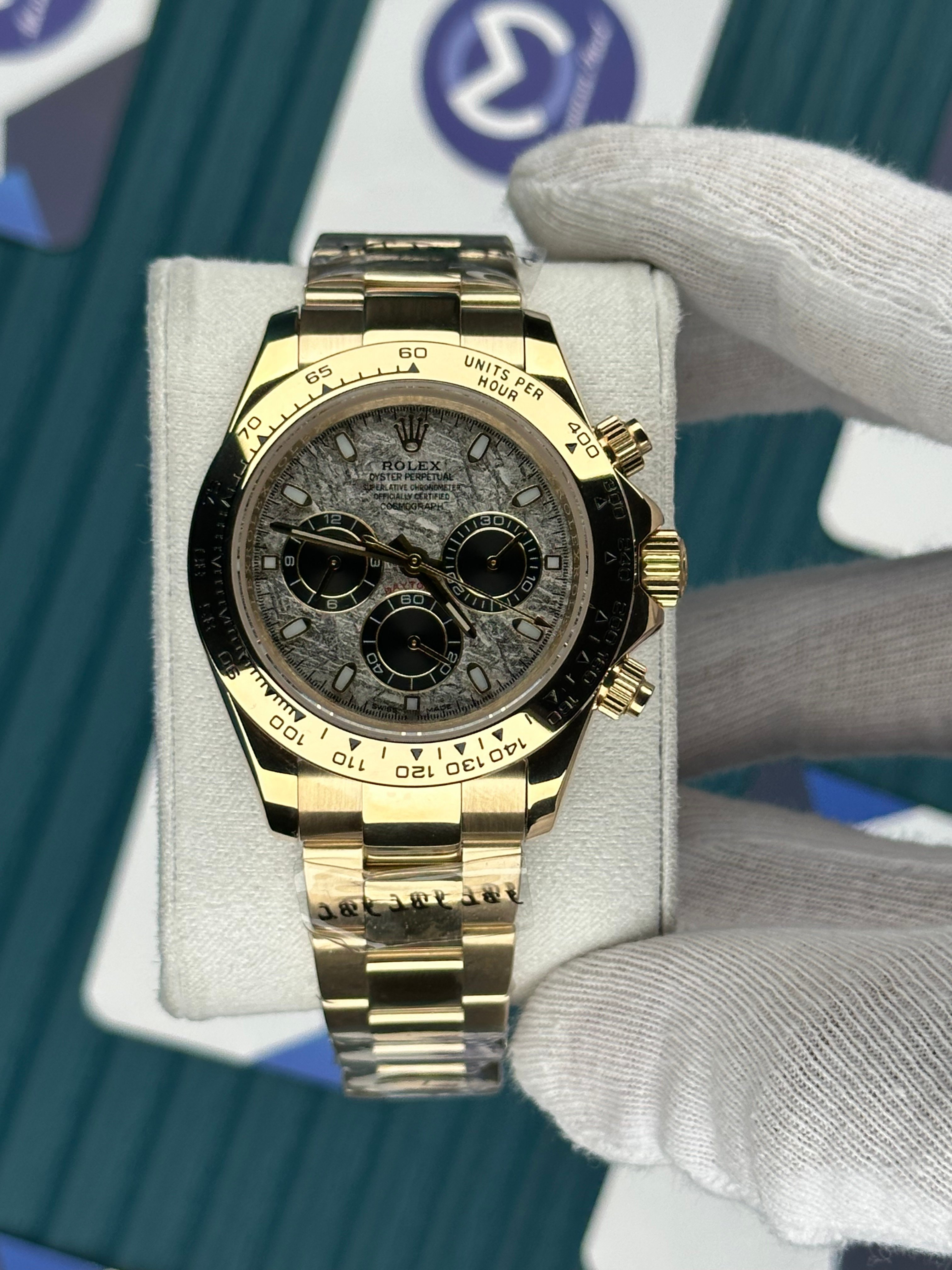 ROLEX DAYTONA GREY MOZAIK DIAL GOLD OYSTER