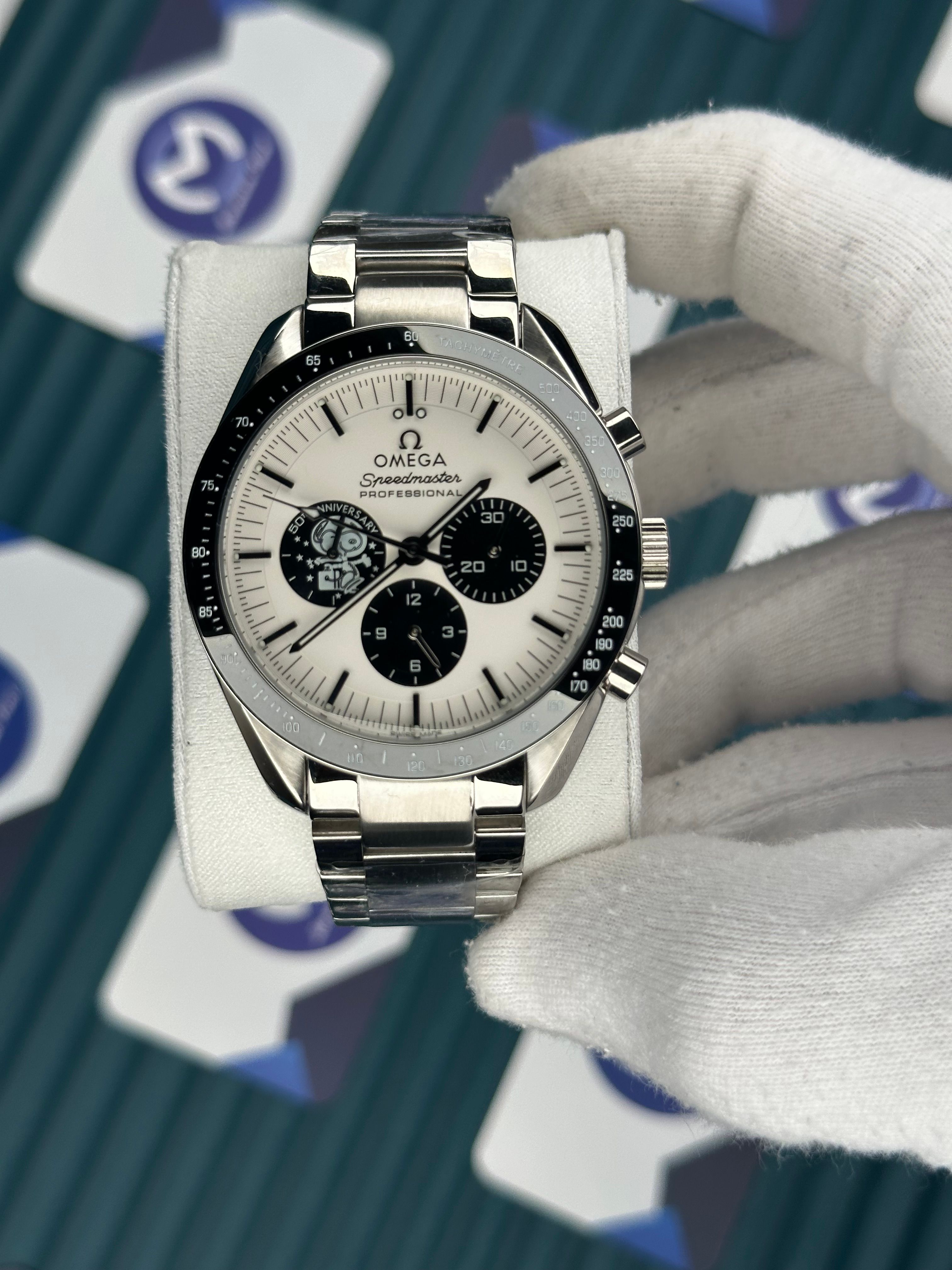 Omega Speedmaster Apollo Snoopy Siyah Bezel