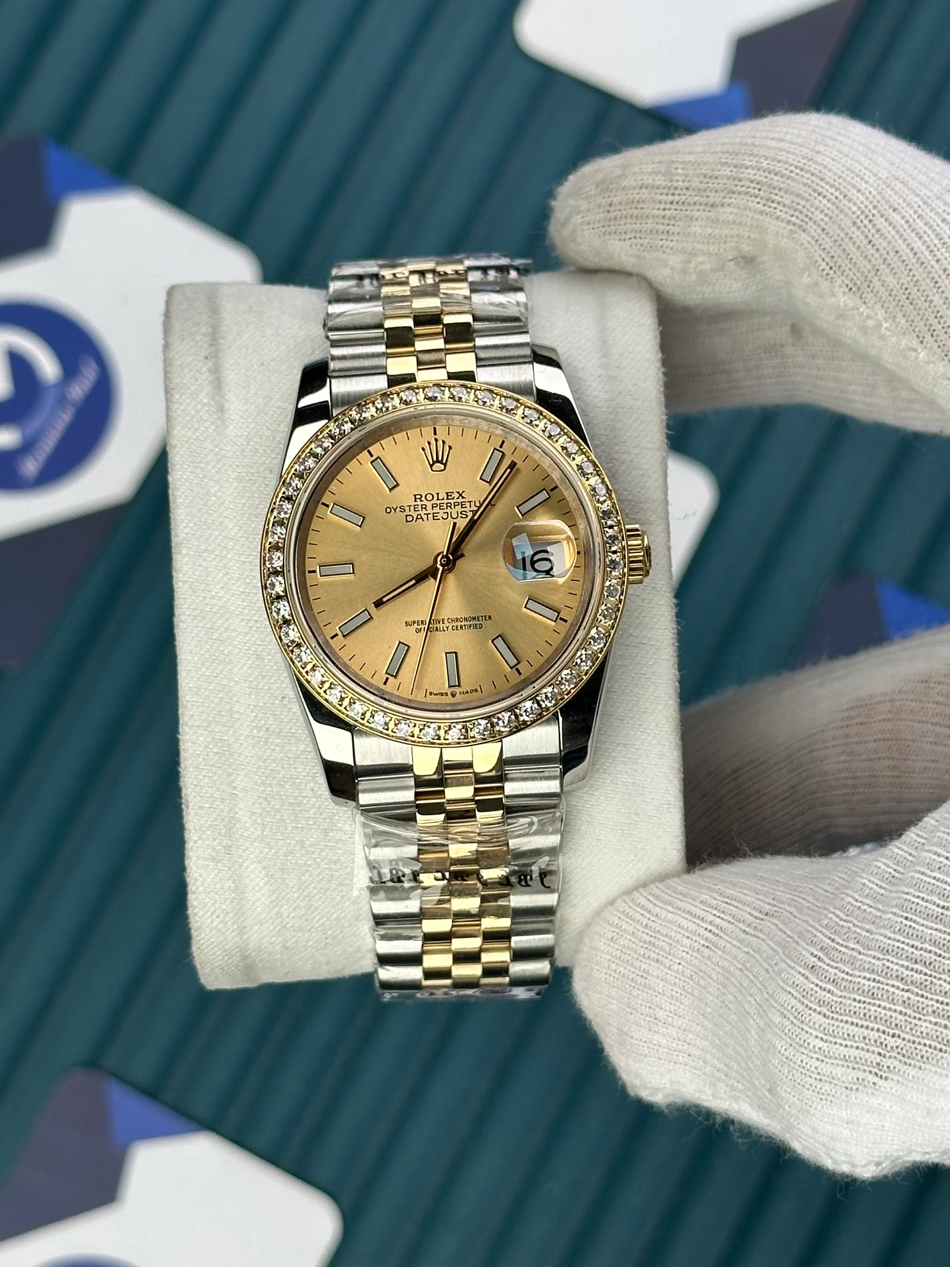 ROLEX 36 MM DATEJUST GOLD DIAL ROD INDEX DIAMOND BEZEL GOLD-SILVER JUBILE 