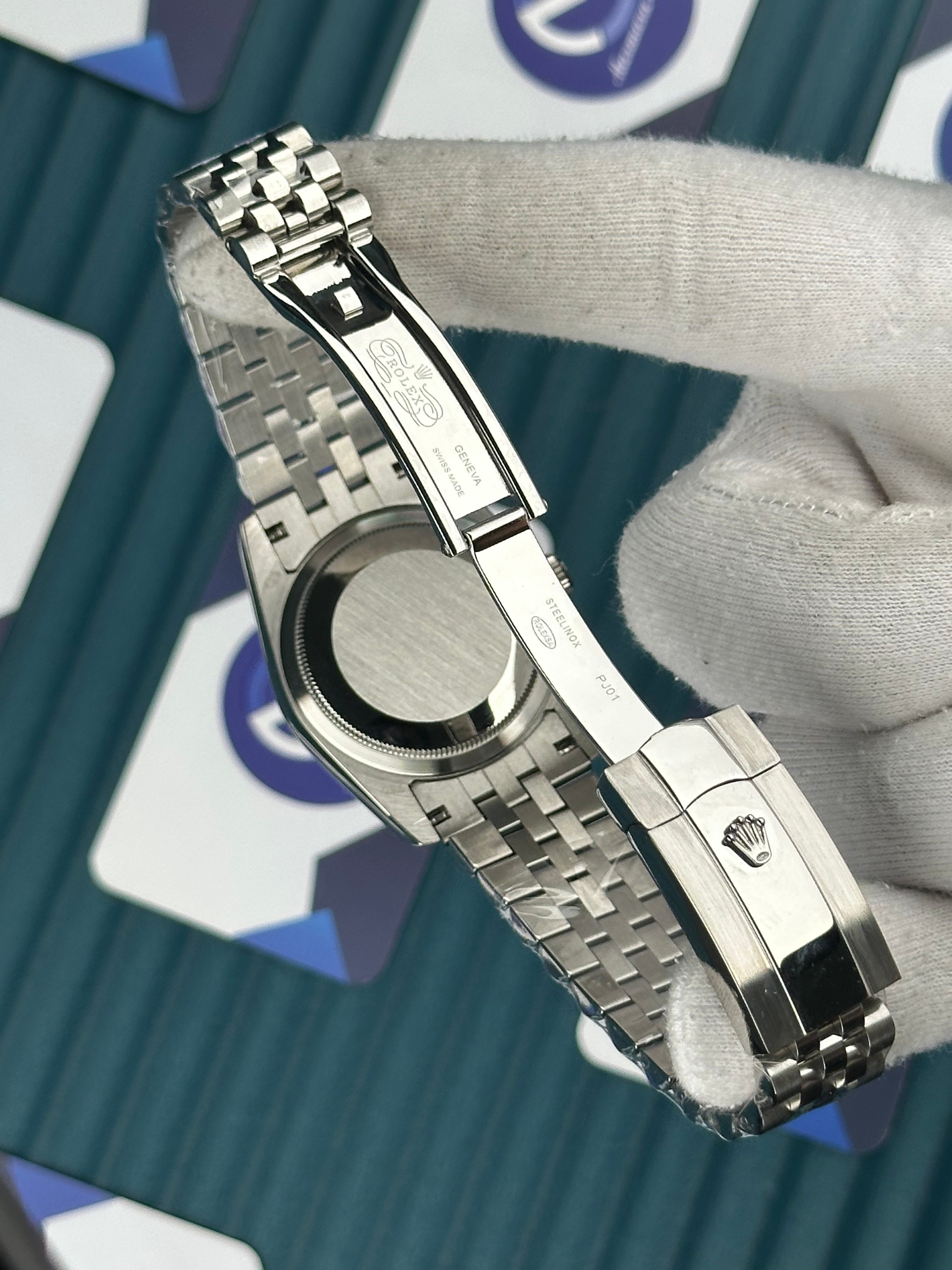 ROLEX 36 BLUE DIAL SILVER JUBILEE