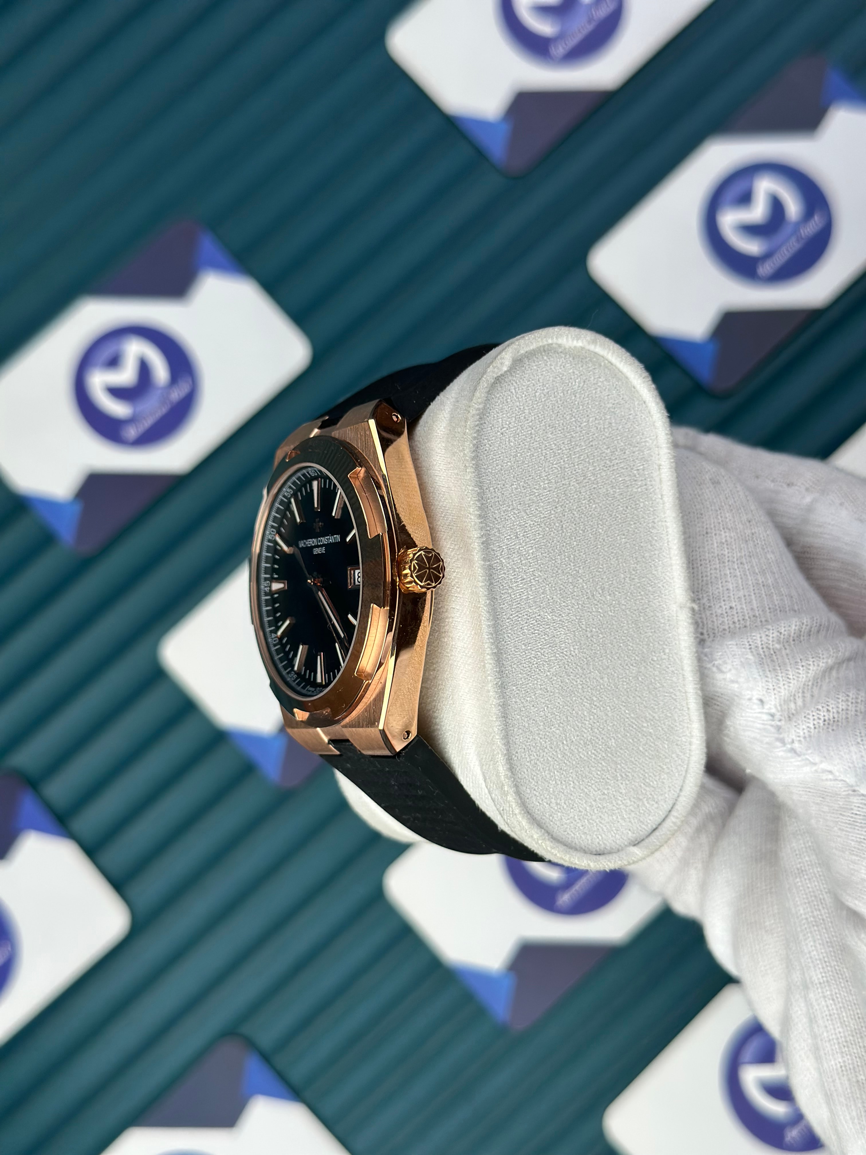 VACHERON CONSTANTIN BLACK DIAL ROSE CASE OVERSEAS BLACK RUBBER 
