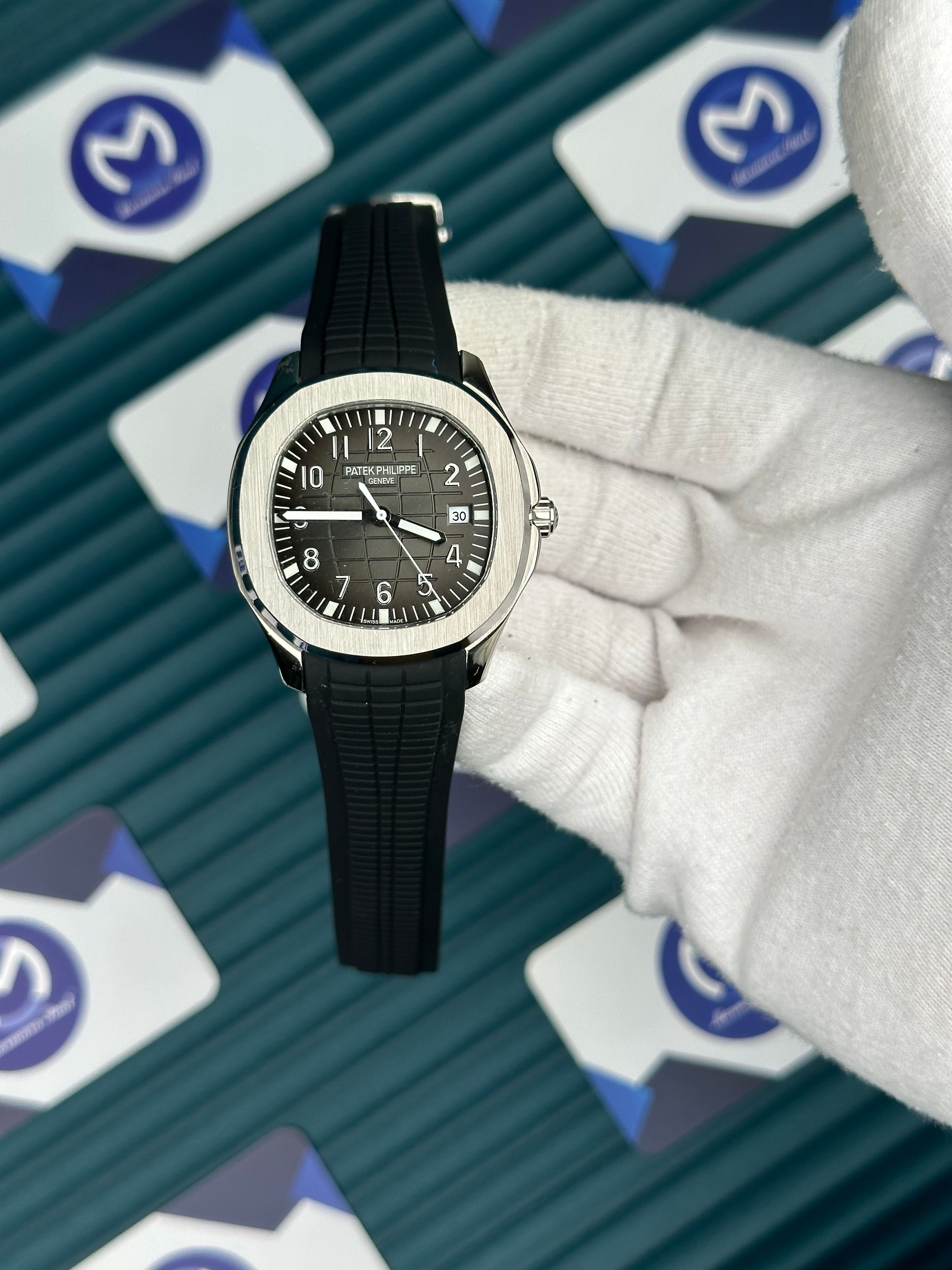 Patek Philippe Aquanaut Siyah Kordon Gri Kadran Gümüş Kasa