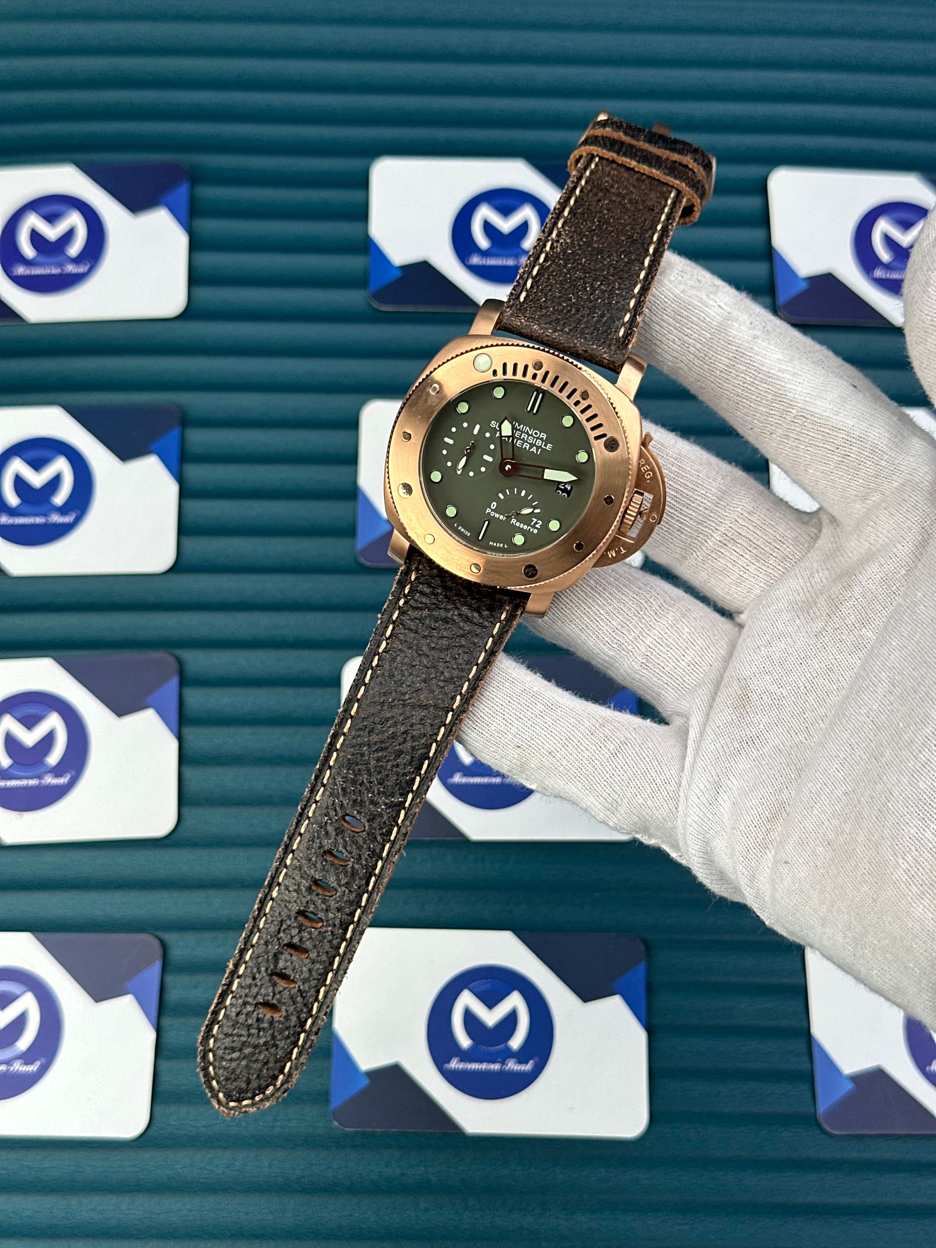 LUMINOR SUBMERSIBLE PANERAI GREEN DIAL ROSE CASE BROWN LEATHER CORD