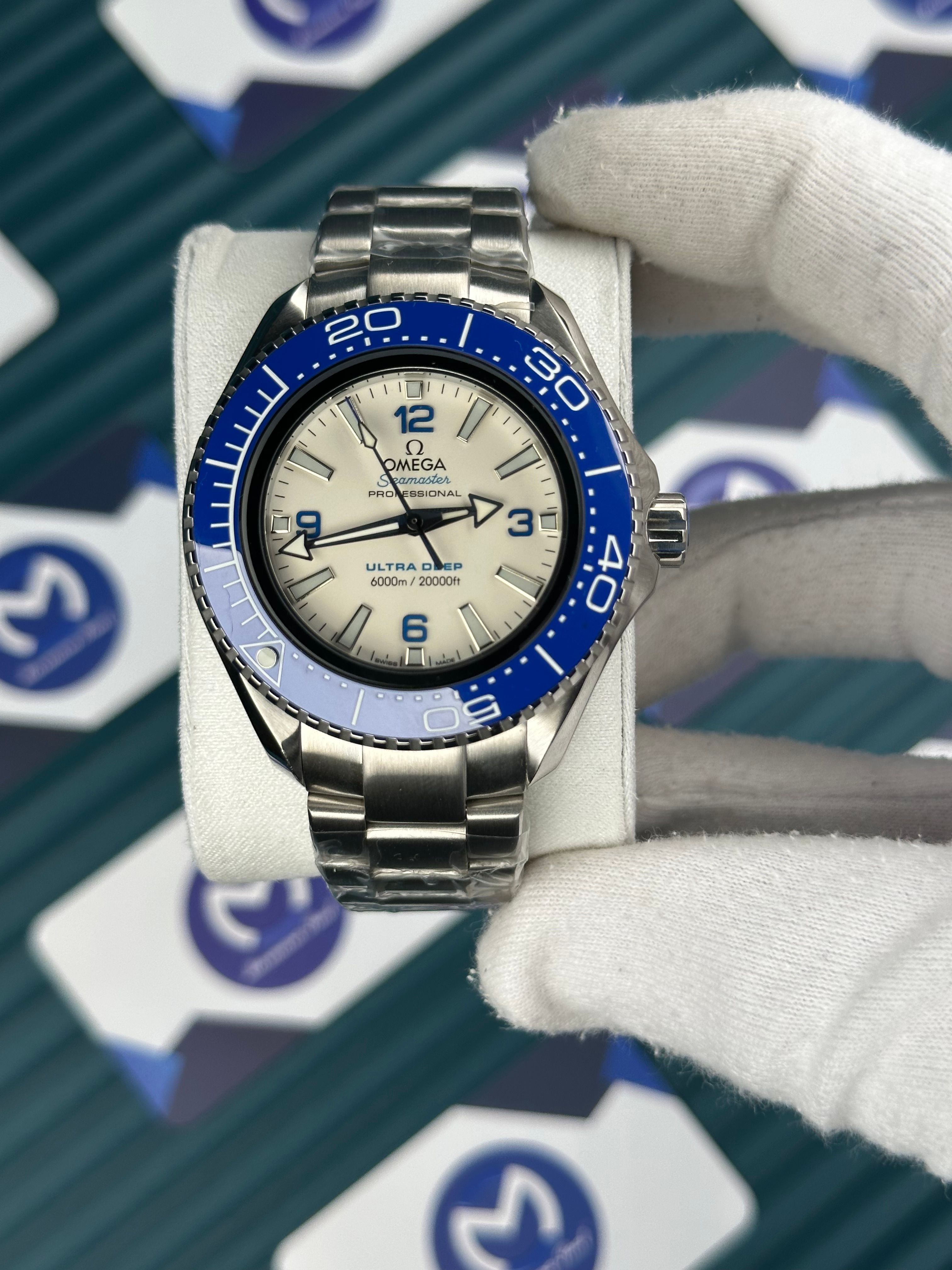 Omega Seamaster Ultra Deep Mavi Bezel Beyaz Kadran
