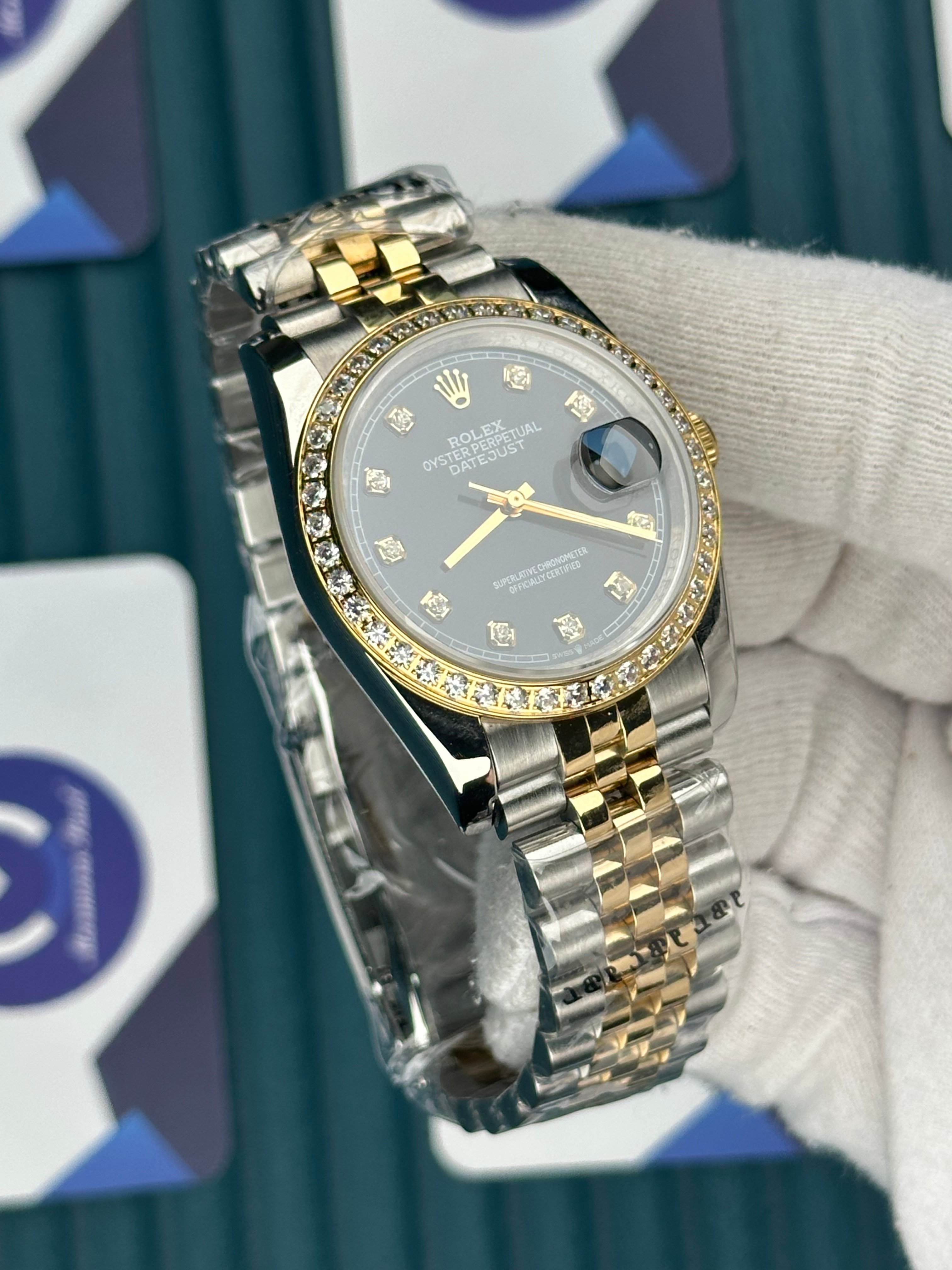 ROLEX 36 SİYAH KADRAN PIRLANTA BEZEL INDEX GOLD-SILVER JUBILEE