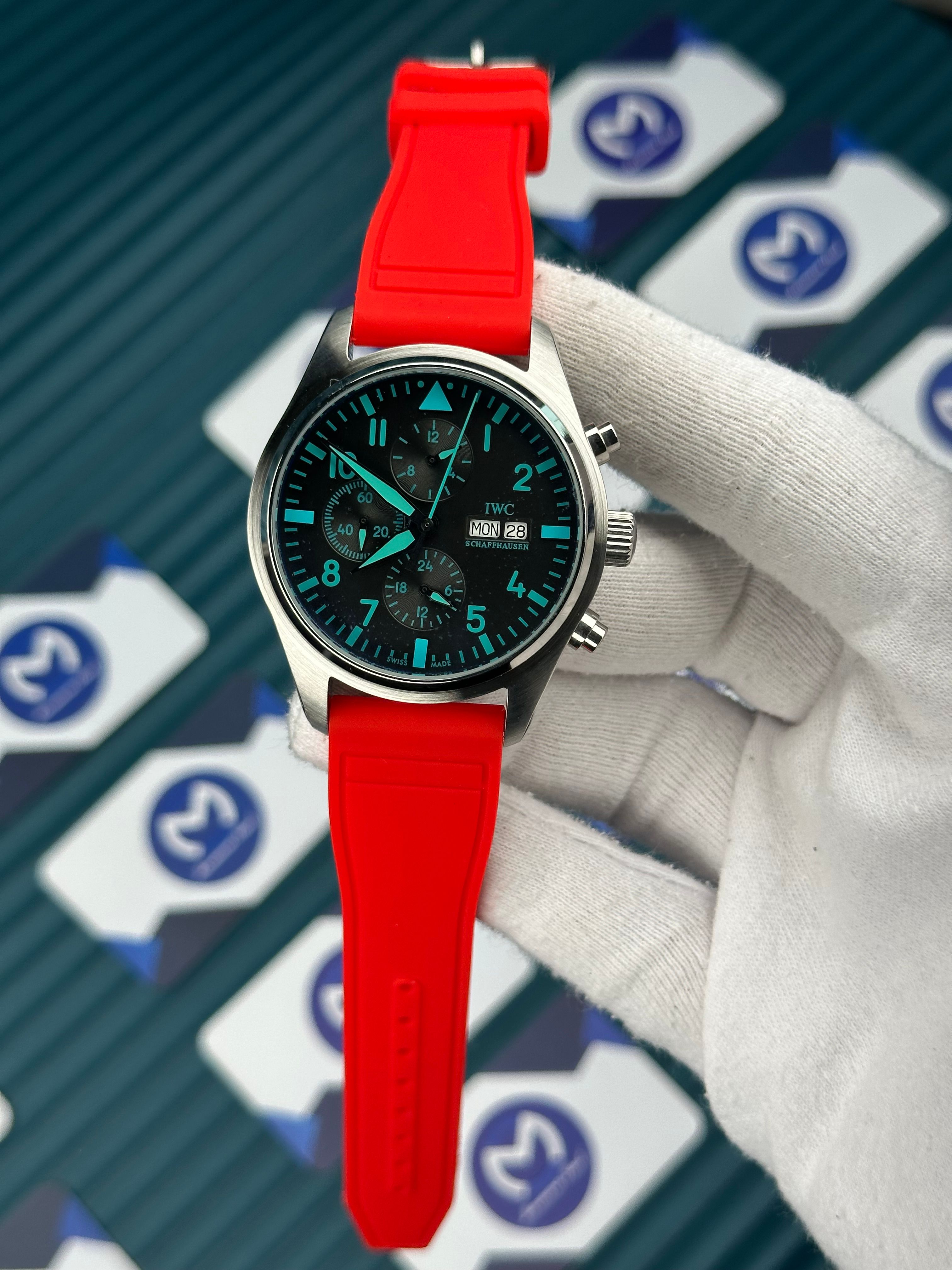 IWC PILOT'S CHRONOGRAPH MERCEDES AMG FORMULA ONE TEAM RED