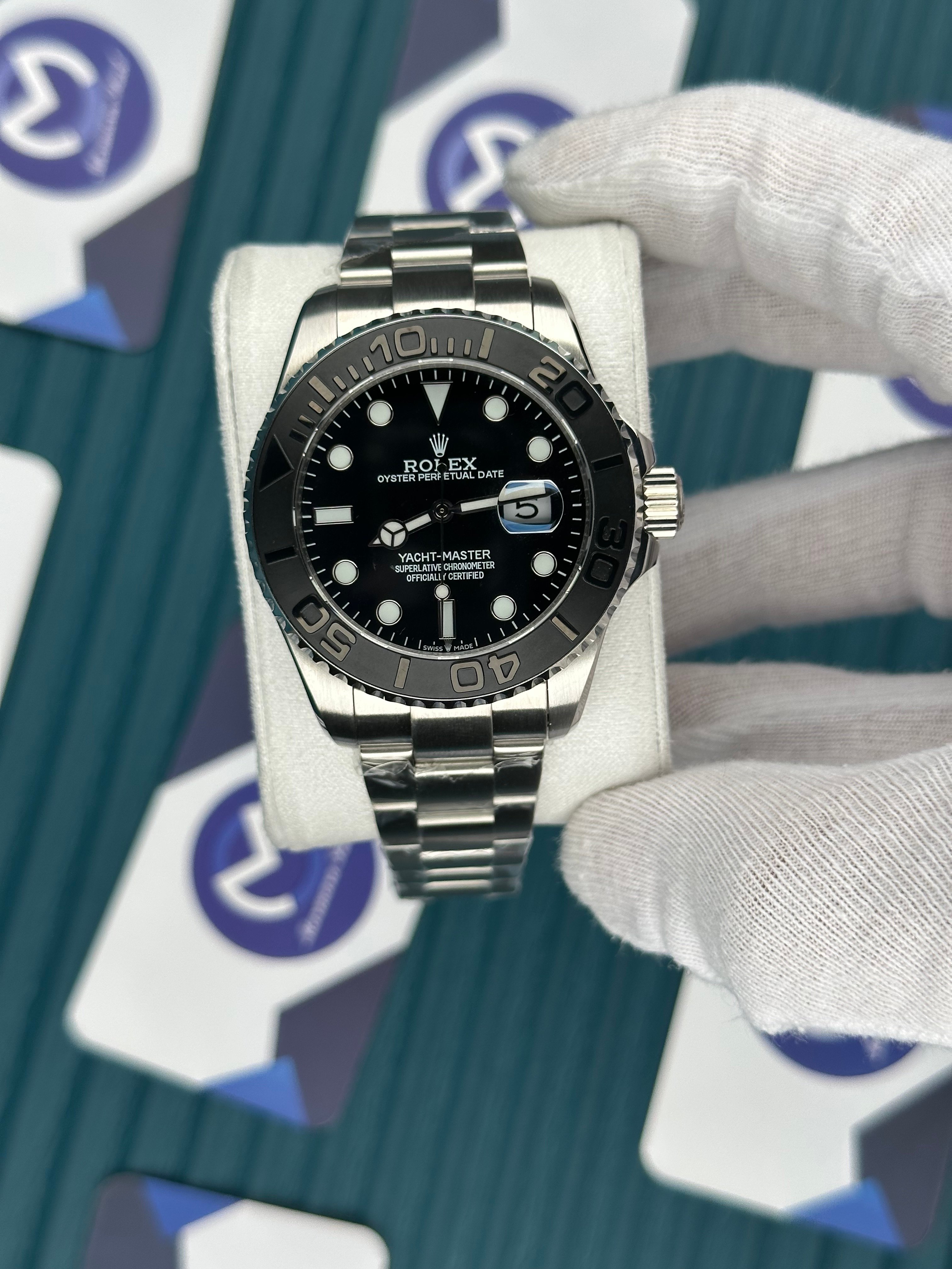 ROLEX YACHT-MASTER 44 MM BLACK DIAL AND BEZEL OYSTER SILVER