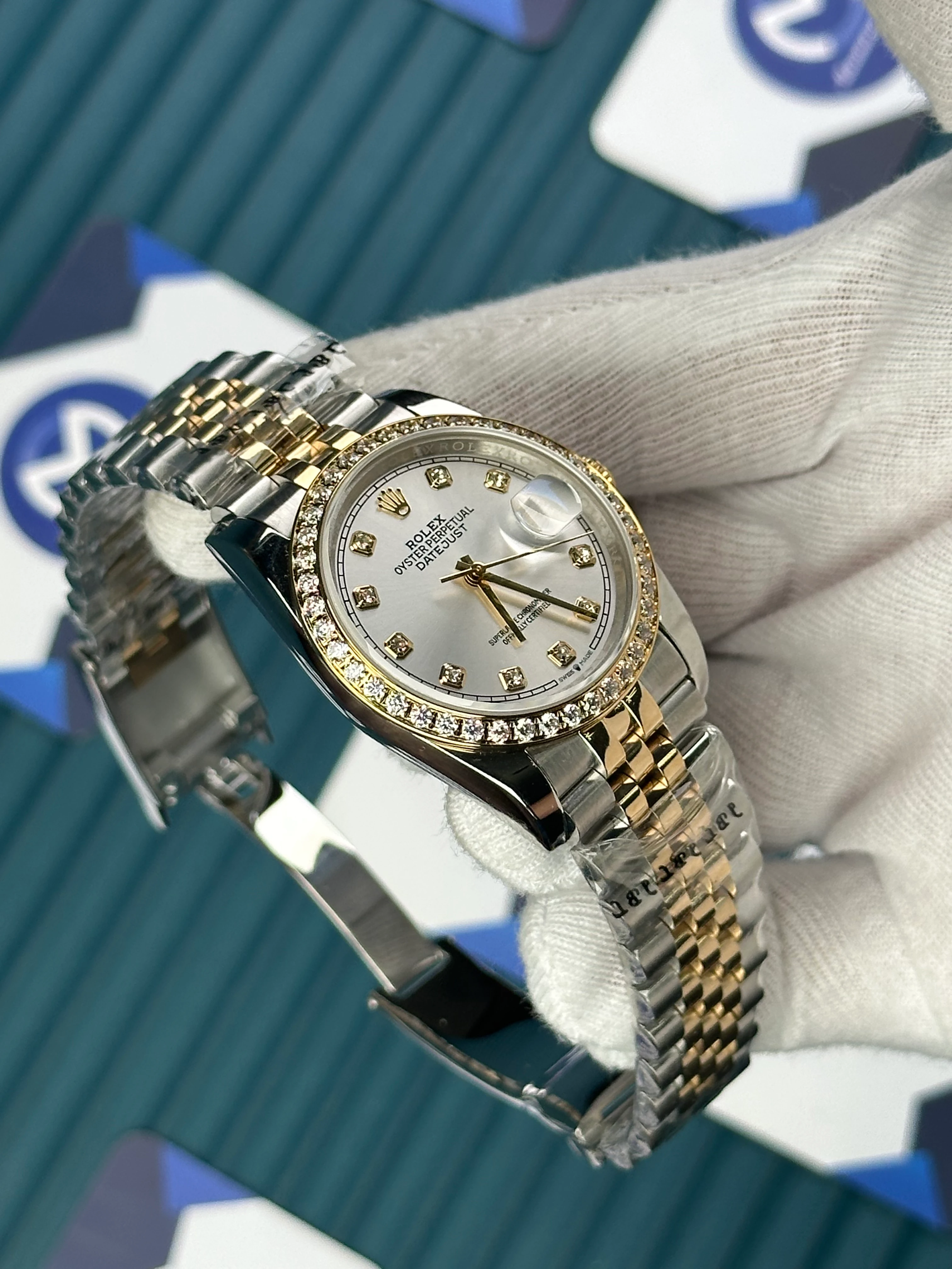 ROLEX 36 MM DATEJUST OFF WHITE DIAL DIAMOND INDEX AND BEZEL GOLD-SILVER JUBILE 