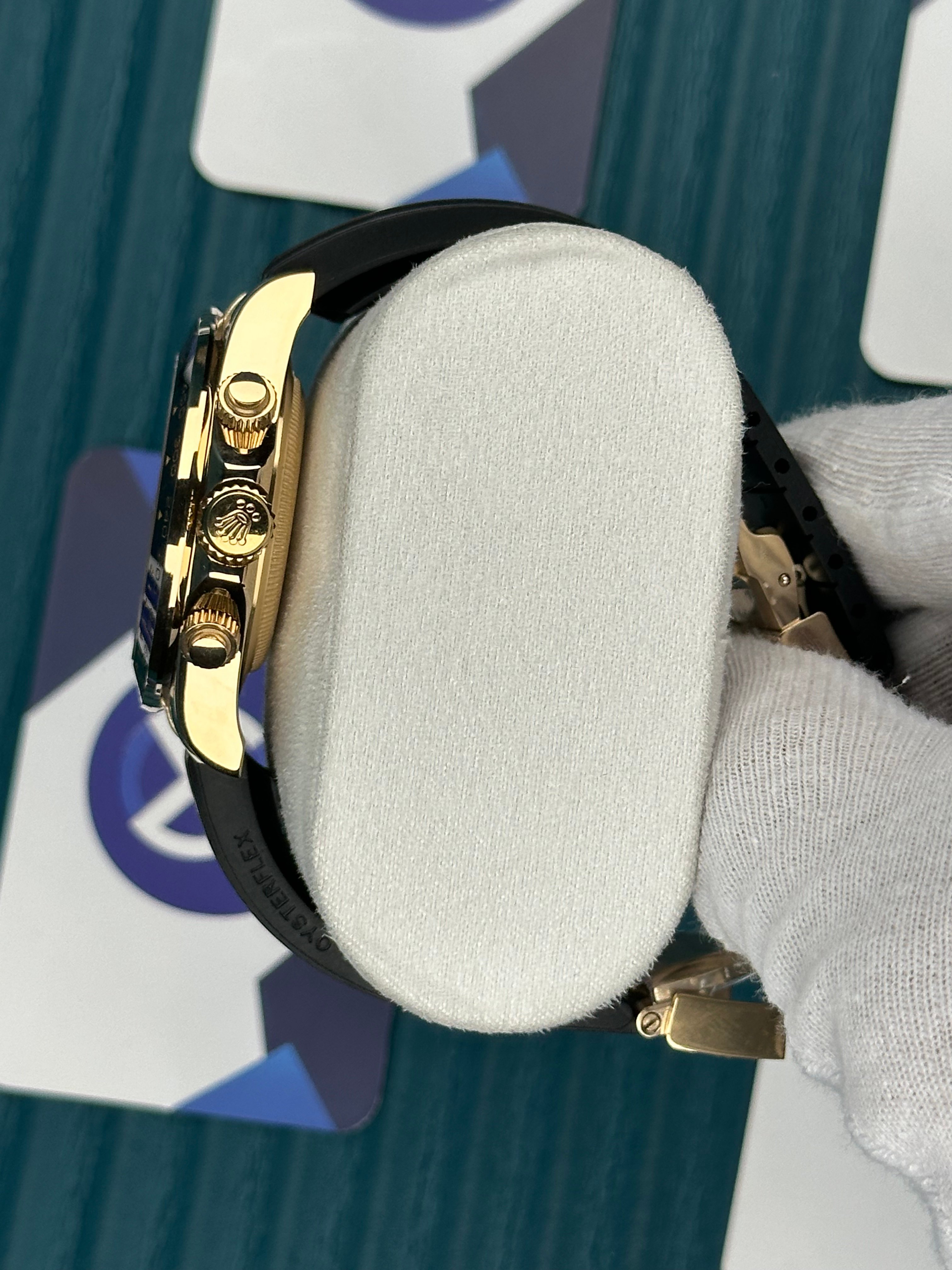 ROLEX DAYTONA BLACK DIAL DIAMOND INDEX GOLD CASE OYSTERFLEX