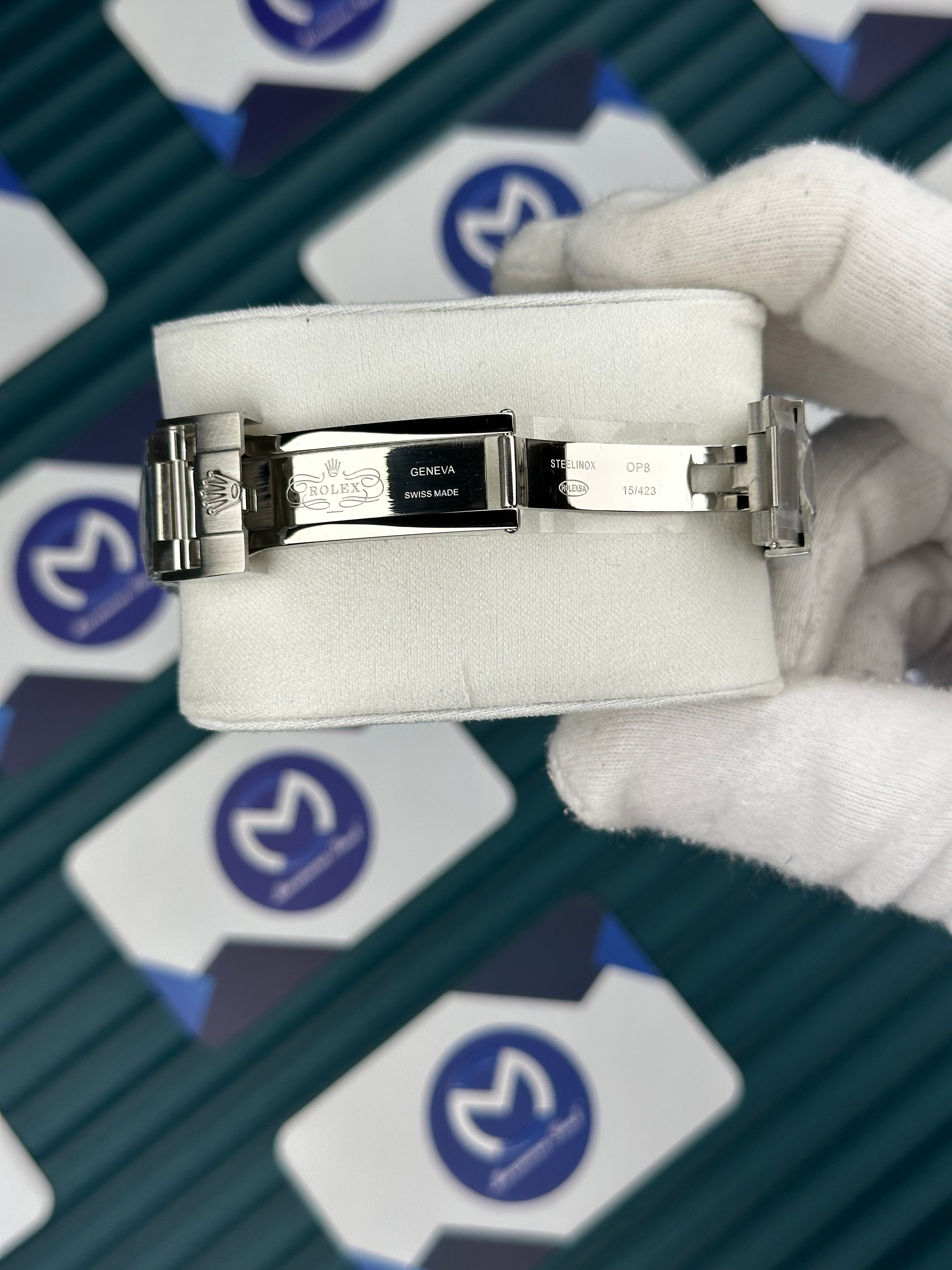 Submariner Seramik Mavi Bezel Siyah Kadran
