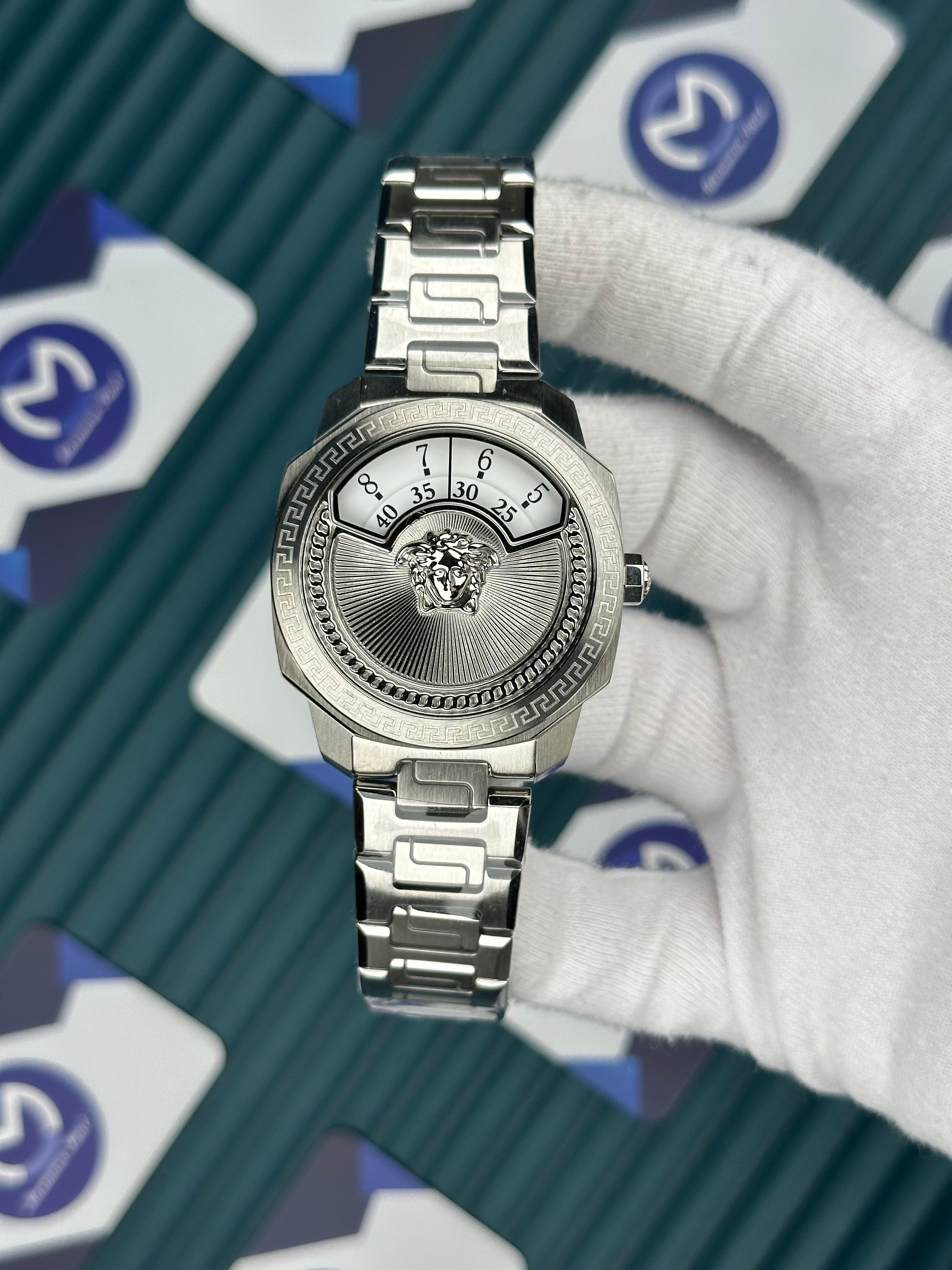Versace Gümüş Kordon Yeni Nesil 3D Logolu  Beyaz Kadran