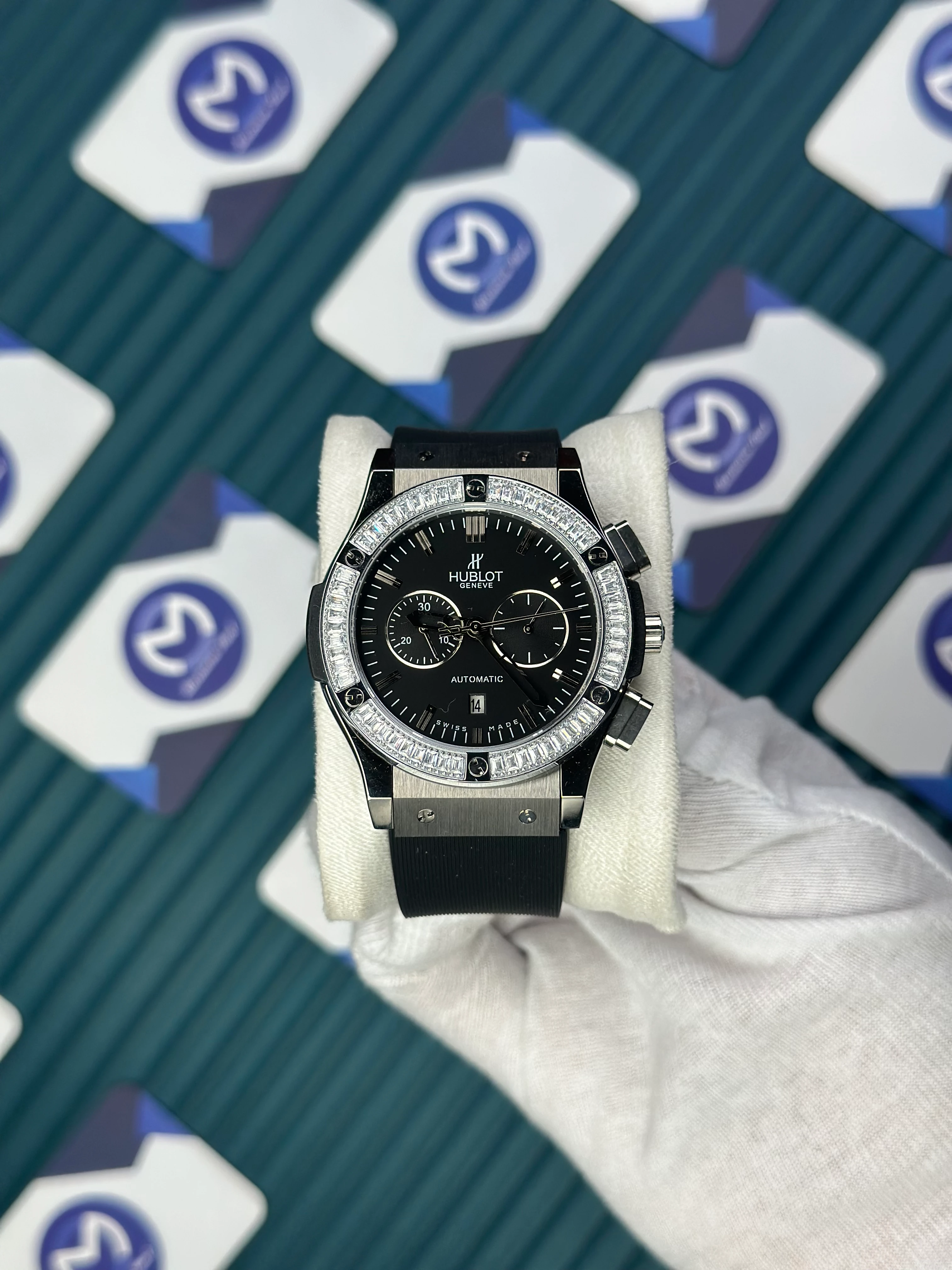 HUBLOT AUTOMATIC BLACK CHRONOGRAPH DIAMOND BEZEL SILVER CASE BLACK RUBBER