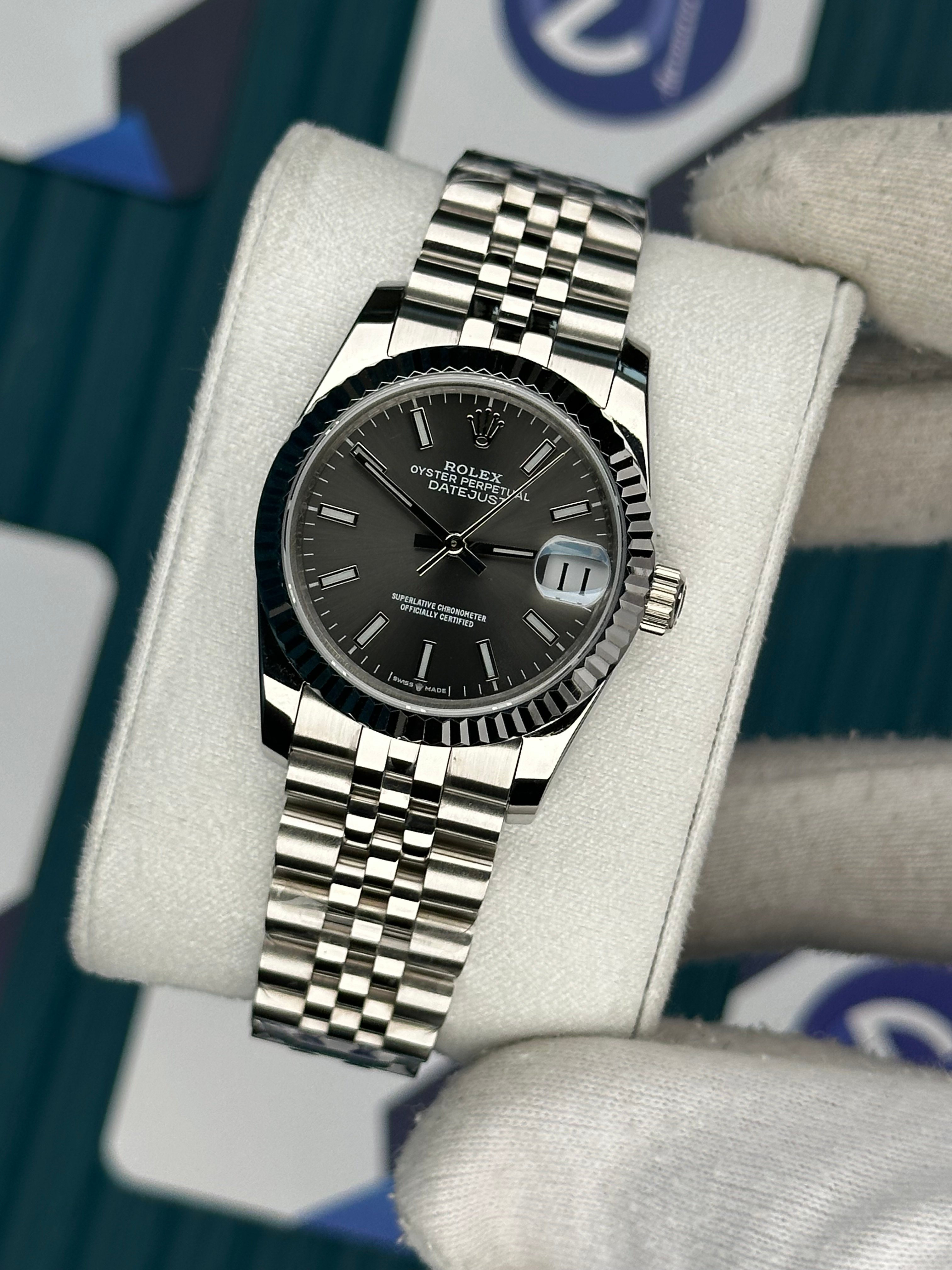 ROLEX 31 GREY DIAL SILVER JUBILEE