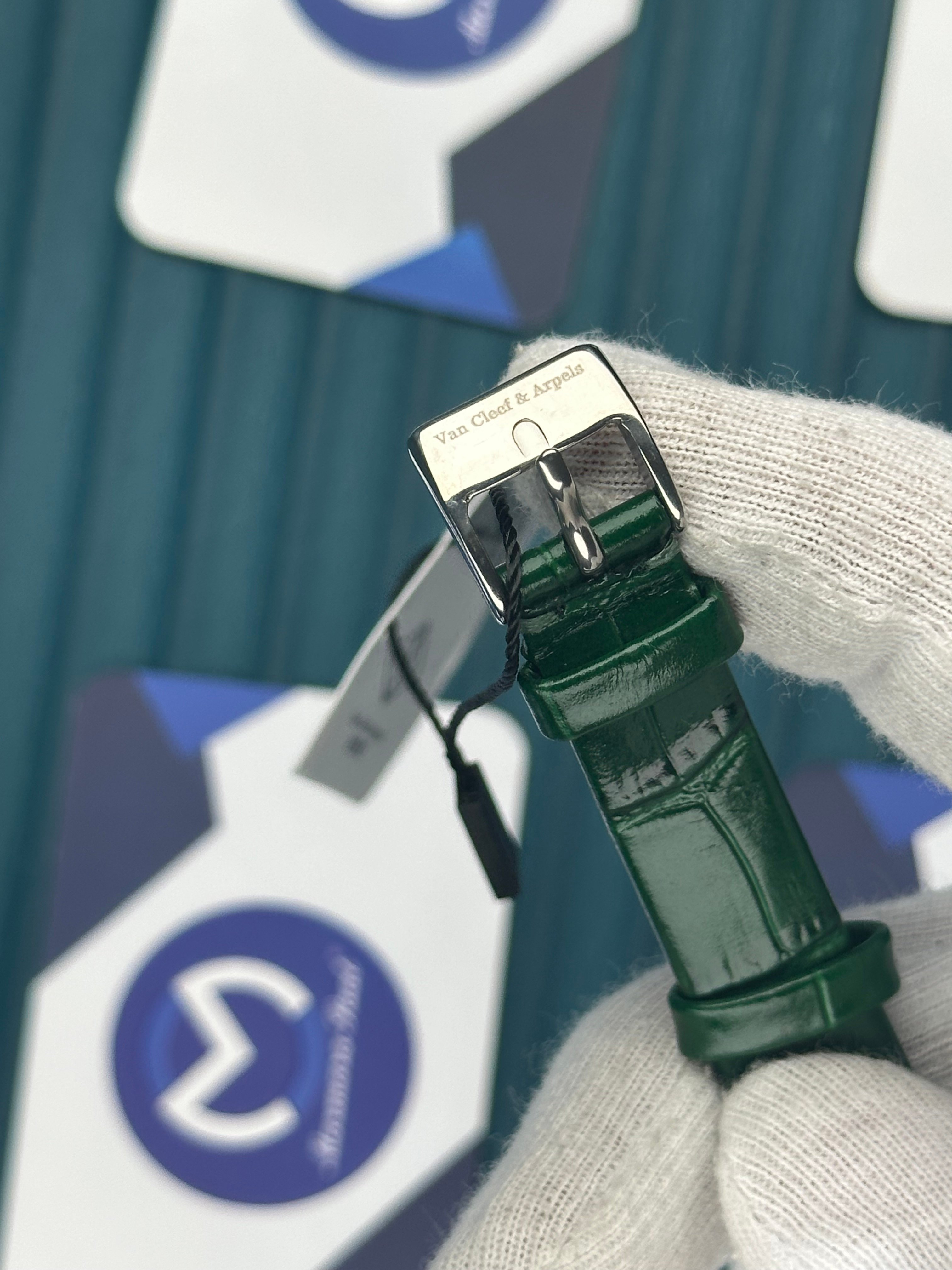 VAN CLEEF & ARPELS WHITE DIAL DIAMOND BEZEL GREEN LEATHER CORD