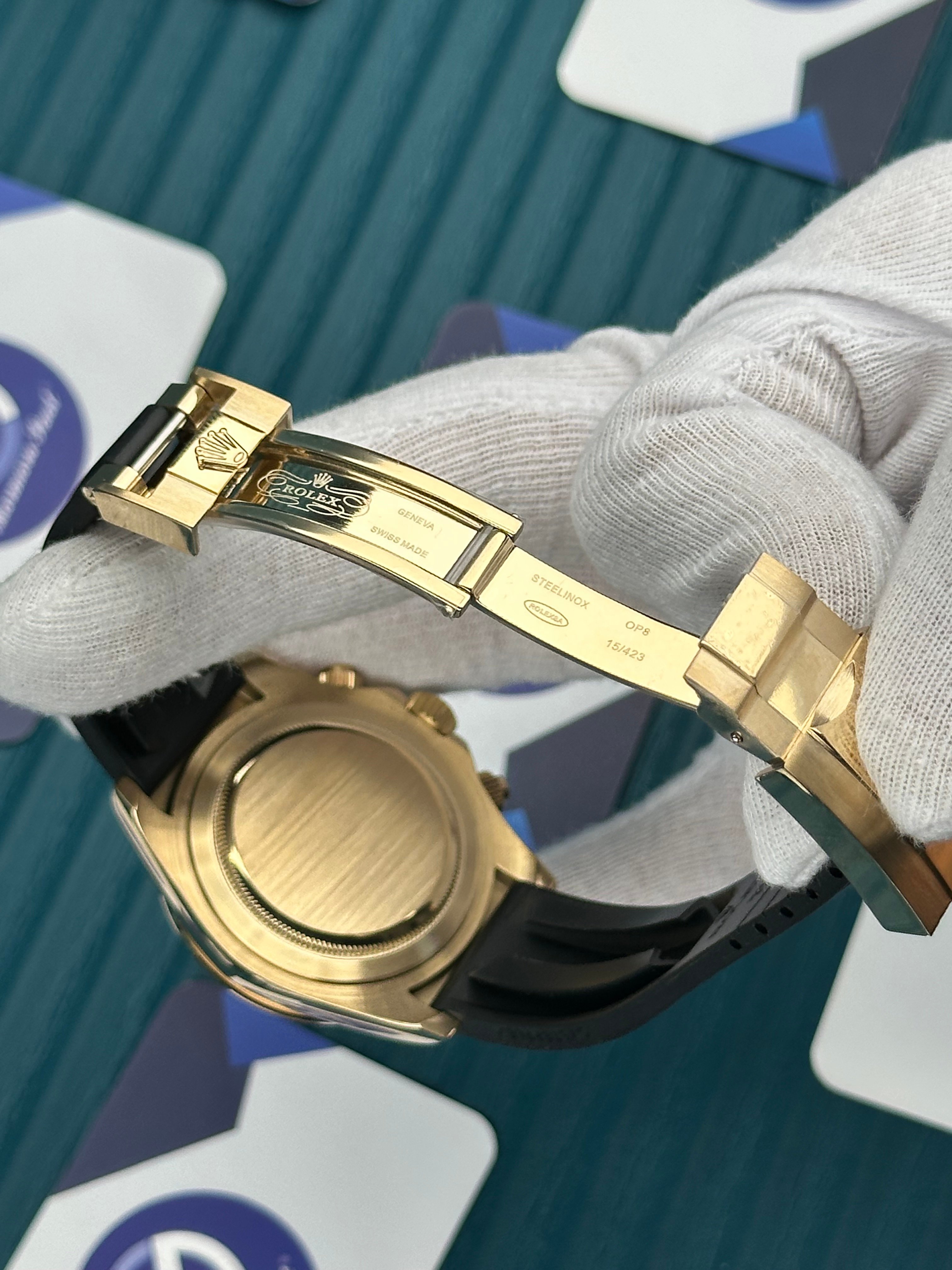 ROLEX DAYTONA CHAMPAGNE DIAL GOLD CASE OYSTERFLEX