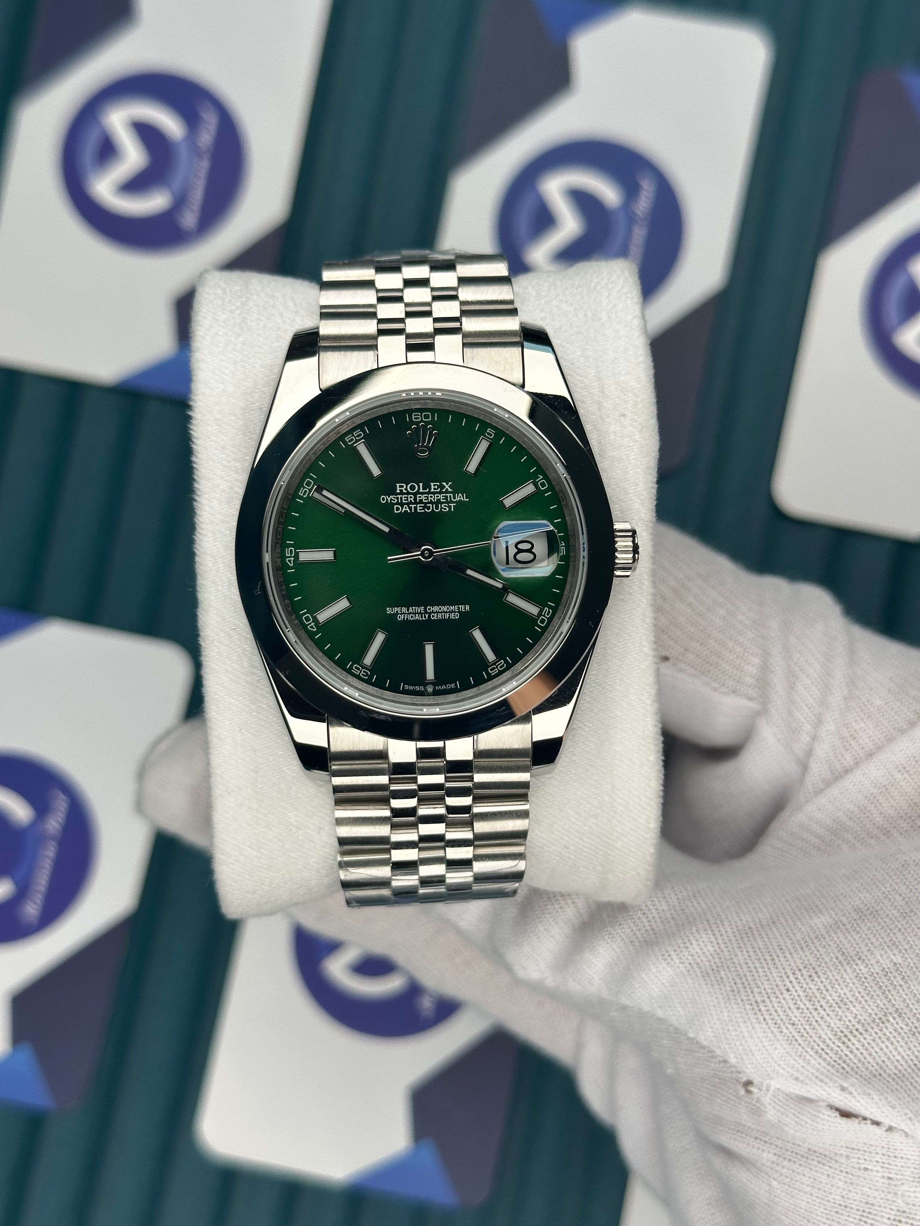 ROLEX DATEJUST GREEN DIAL OVAL BEZEL SILVER JUBILE