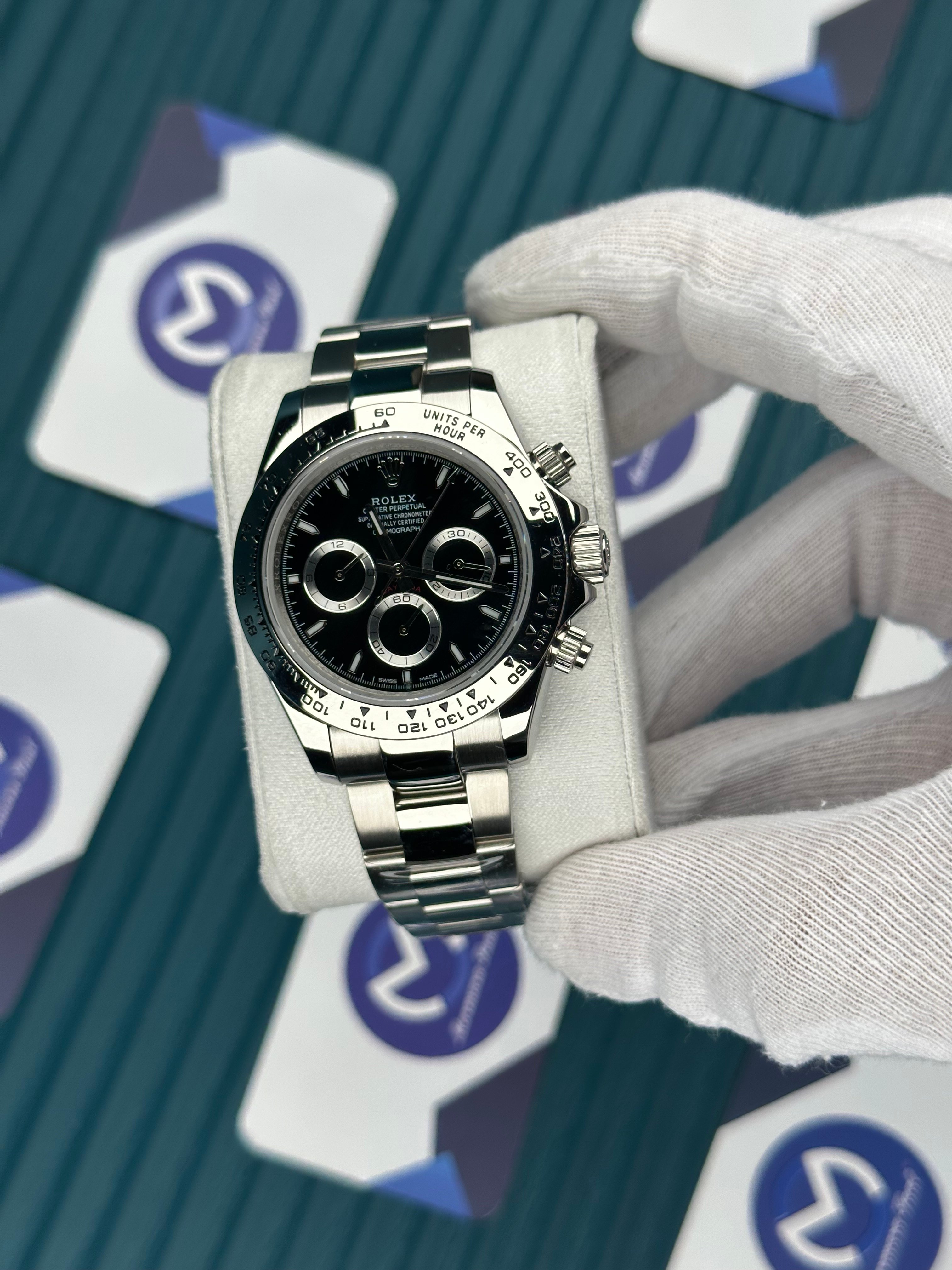 ROLEX DAYTONA BLACK DIAL SILVER BEZEL SILVER OYSTER