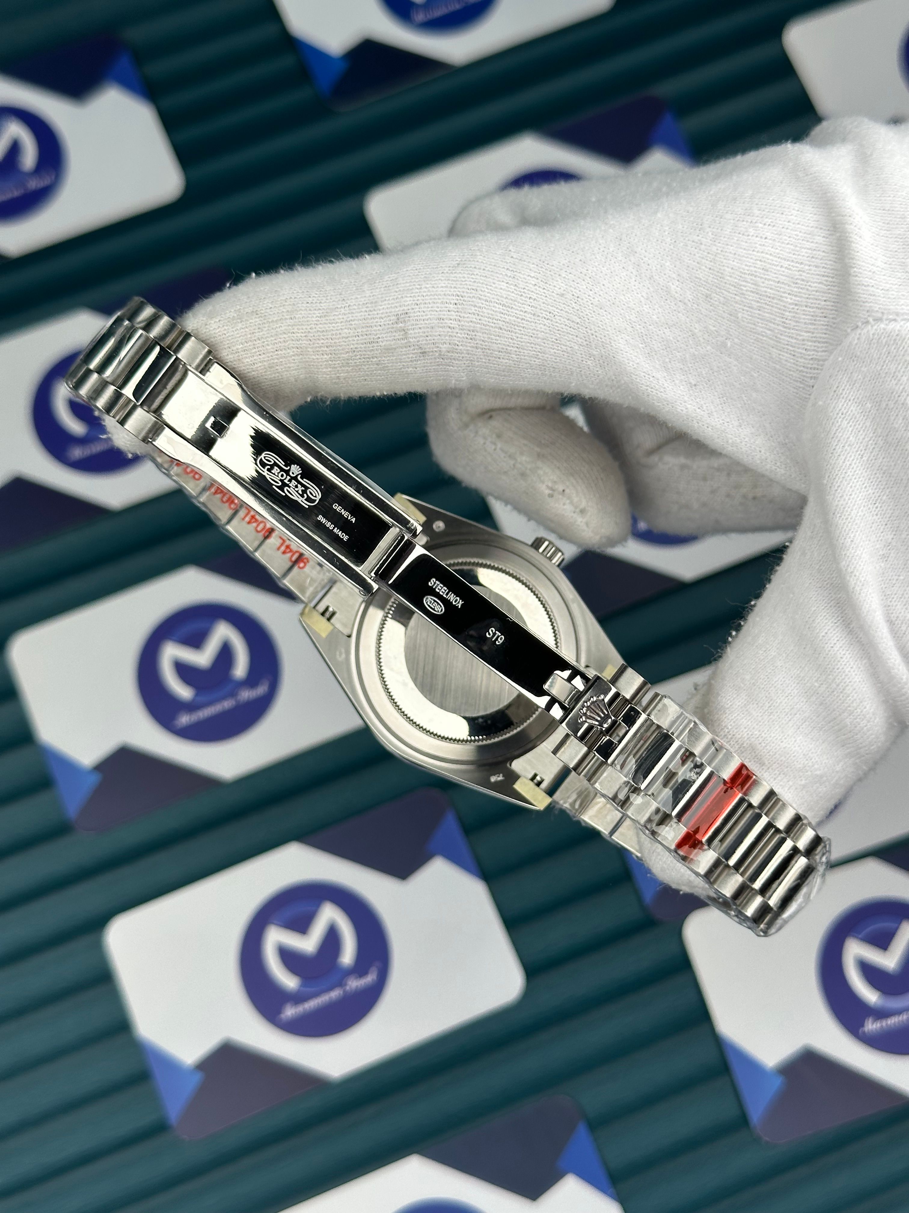Rolex Daydate Buz Mavisi Pırlanta Taşlı Bezel