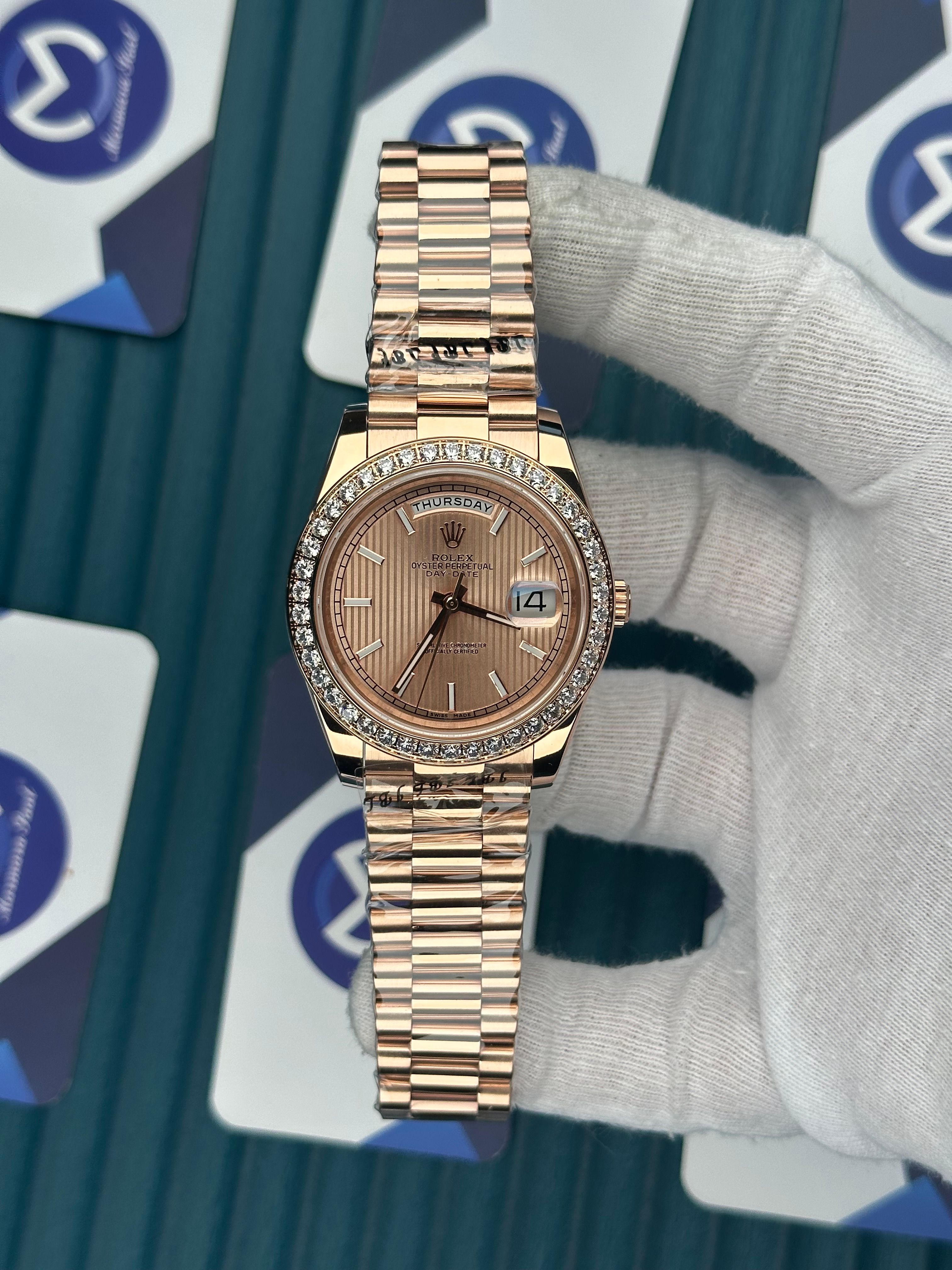 ROLEX DAY-DATE ROSE MOZAIK DAIL DIAMOND BEZEL ROSE PRESIDENT