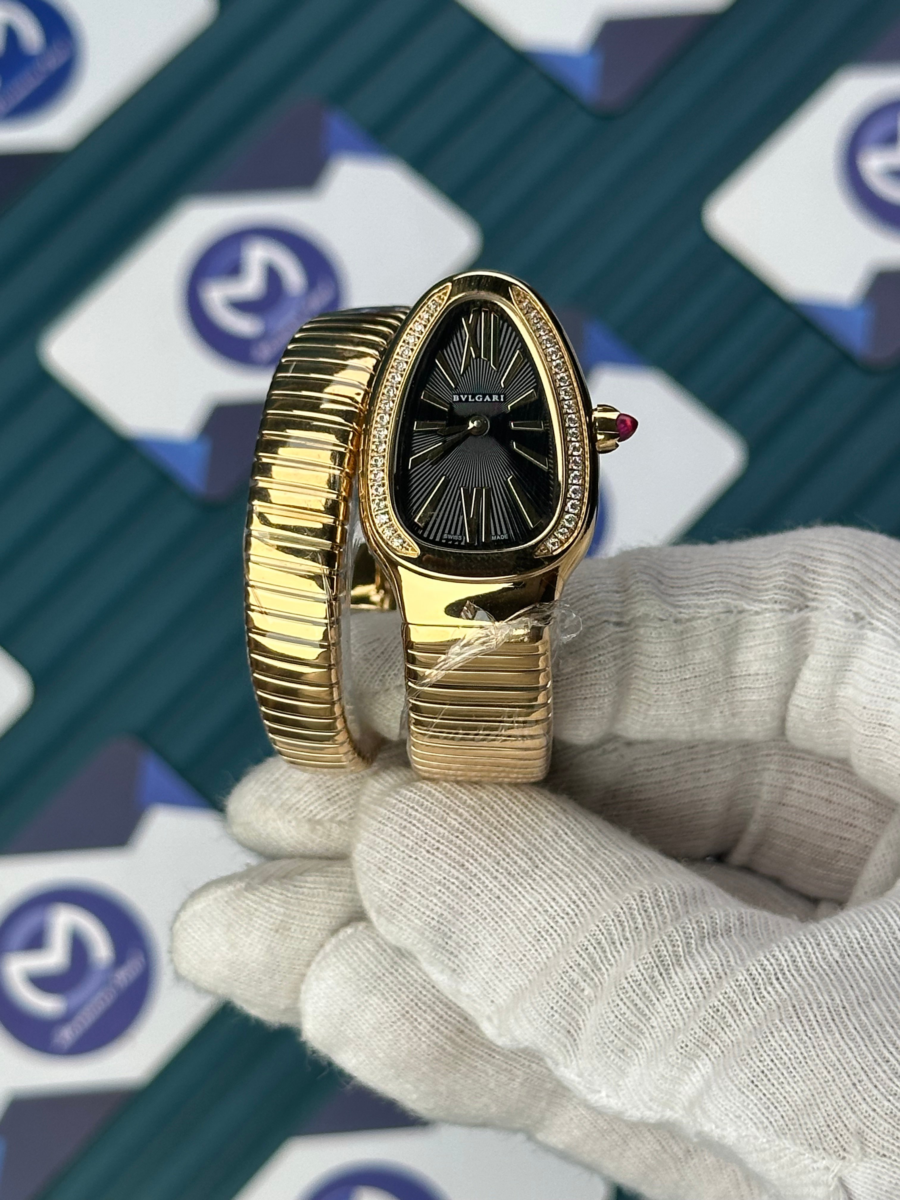 BVLGARI SERPENTI BLACK DIAL DIAMOND BEZEL GOLD SHORT TUBOGAS