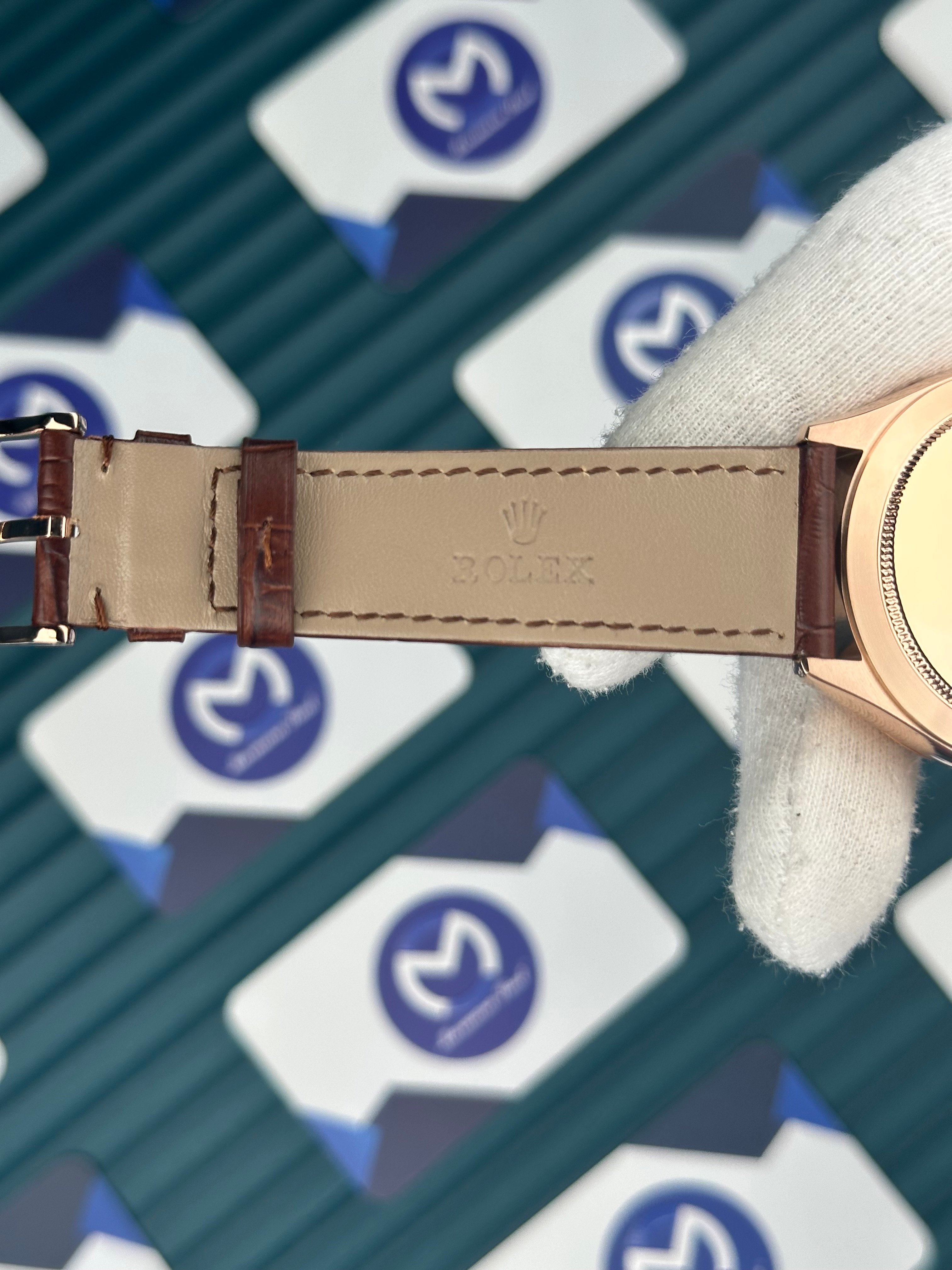 Rolex Cellini Rose Kasa Fonksiyonlu Beyaz Kadran Kahverengi Deri Kordon