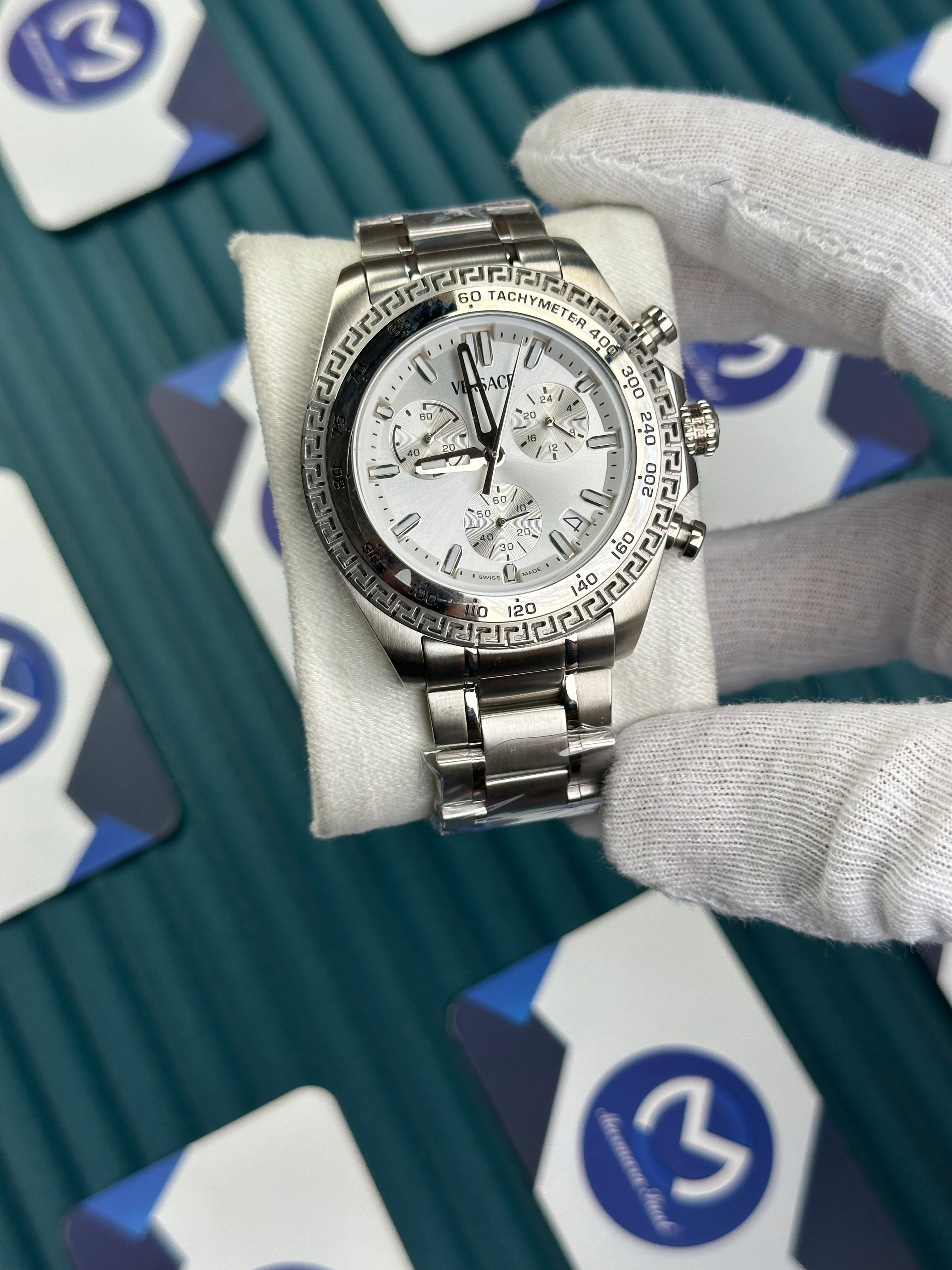 VERSACE WHITE DIAL CHRONOMOMETER SILVER BEZEL AND CORD NEW SEASON