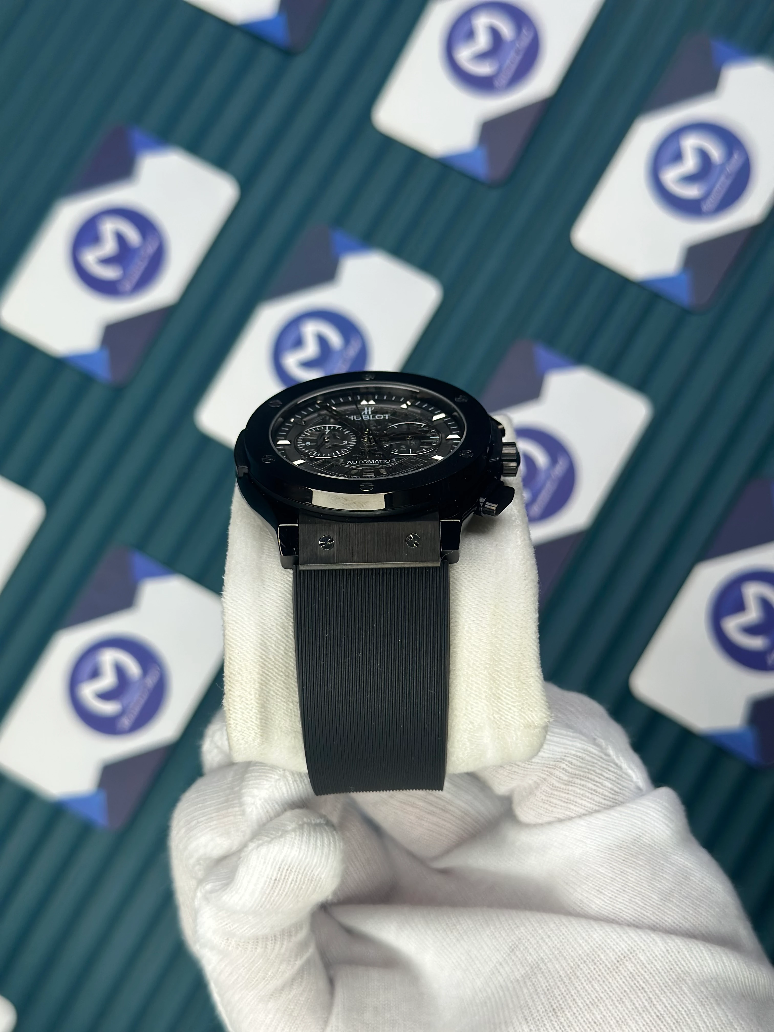 HUBLOT AUTOMATIC BLACK SKELETON RUBBER 