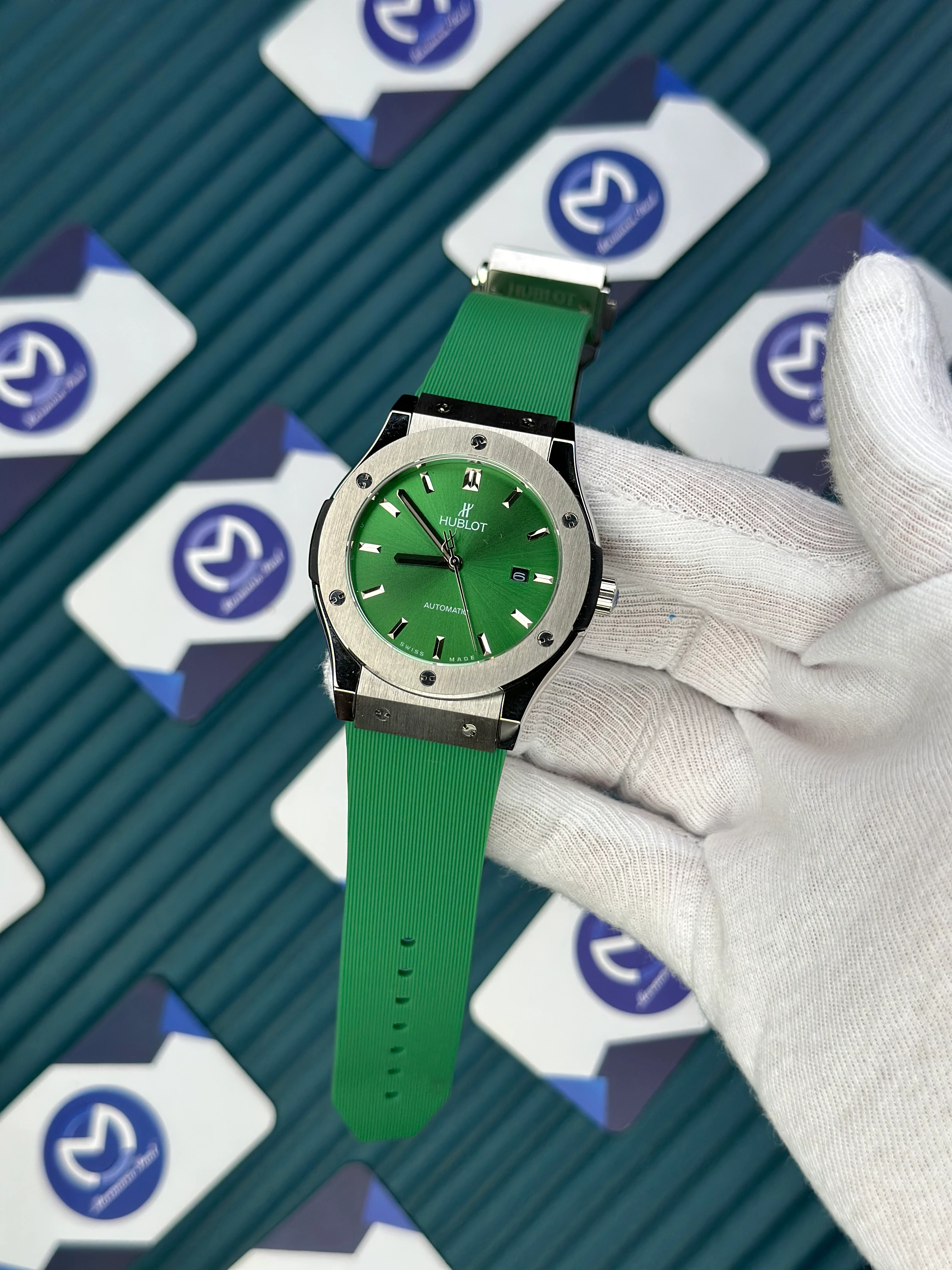 HUBLOT GENEVE AUTOMATIC GREEN DIAL SILVER CASE GREEN RUBBER CORD 