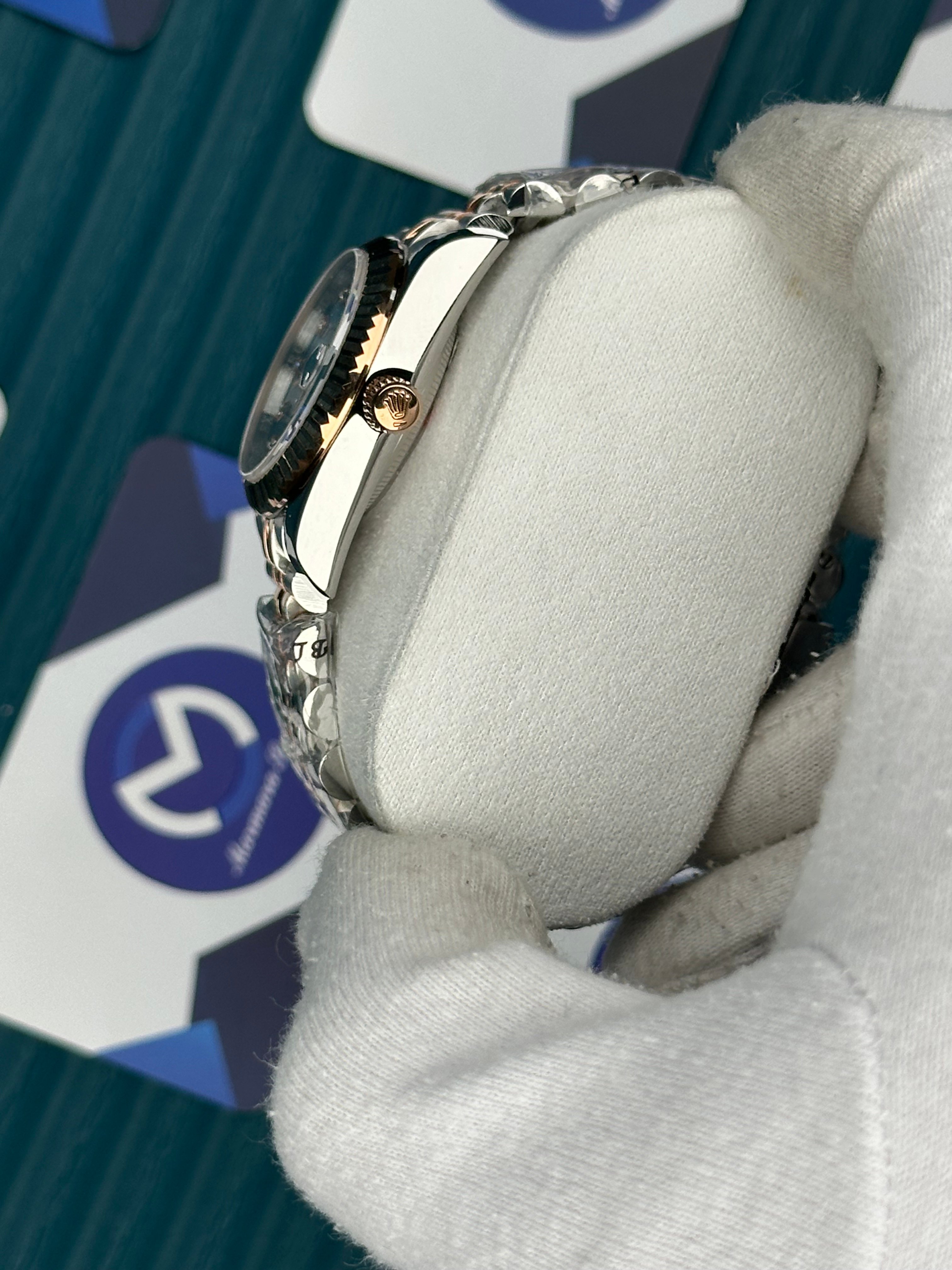 ROLEX 31 CHAMPAGNE DIAL ROSE-SILVER JUBILEE