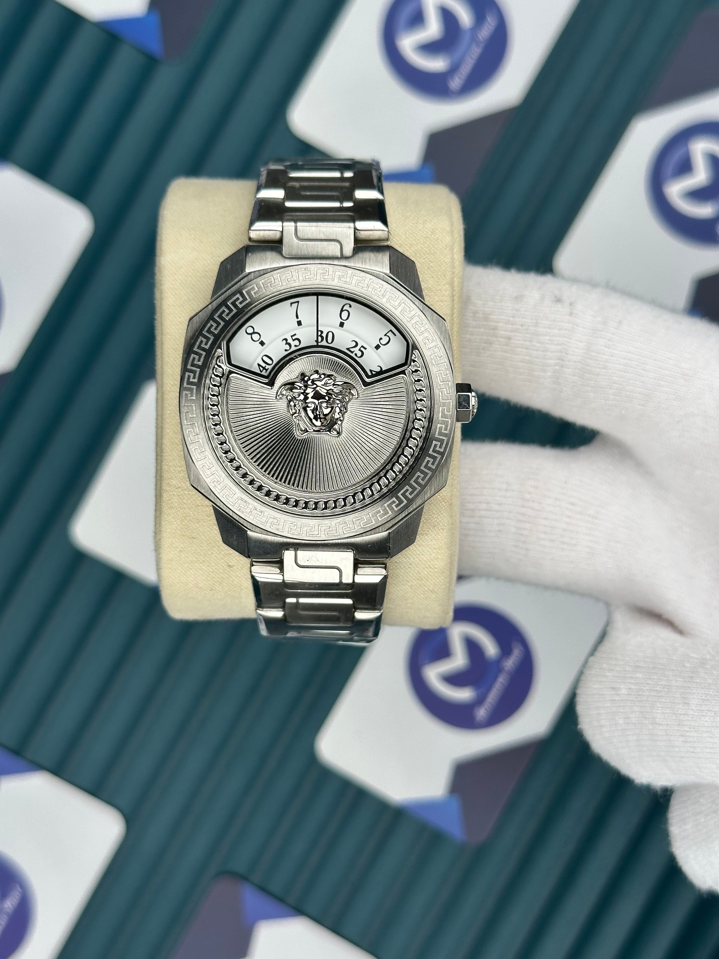 Versace Gümüş Kordon Yeni Nesil 3D Logolu  Beyaz Kadran