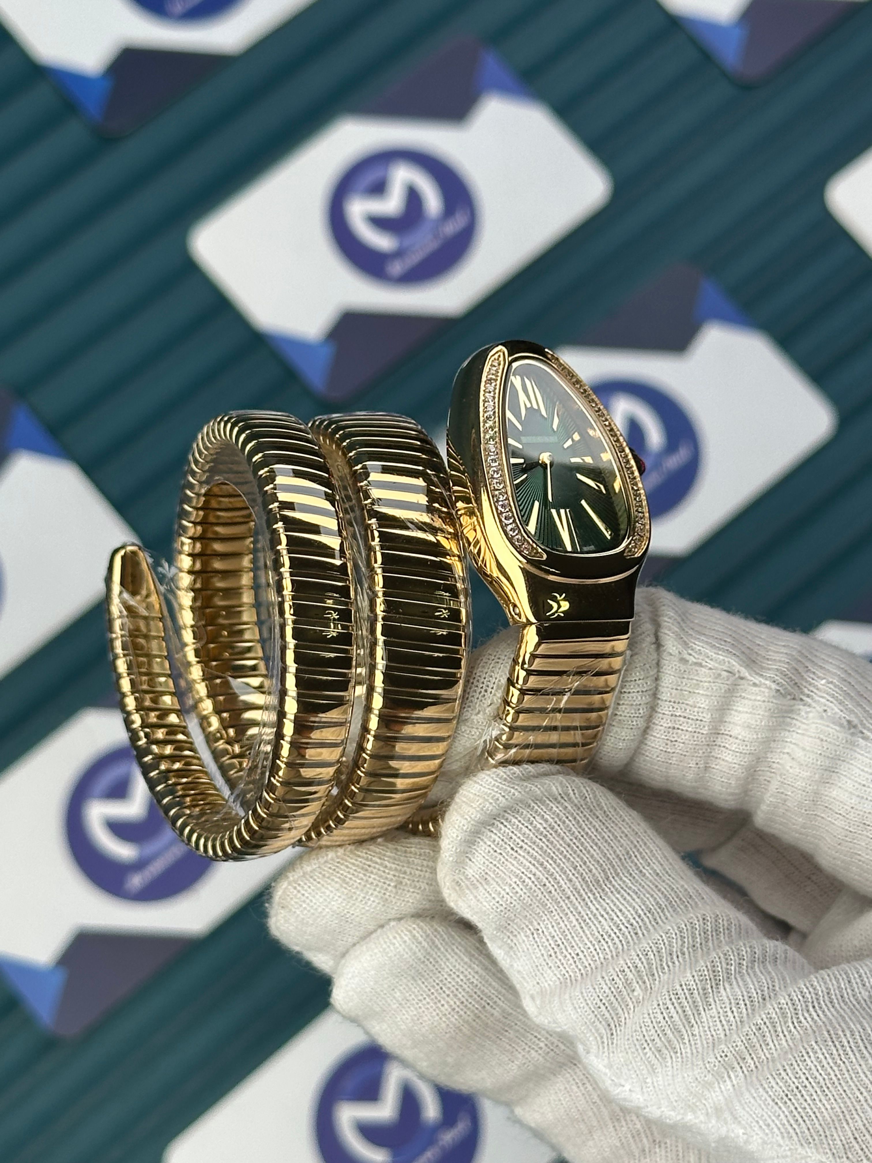 BVLGARI SERPENTI GREEN DIAL DIAMOND BEZEL GOLD LONG TUBOGAS