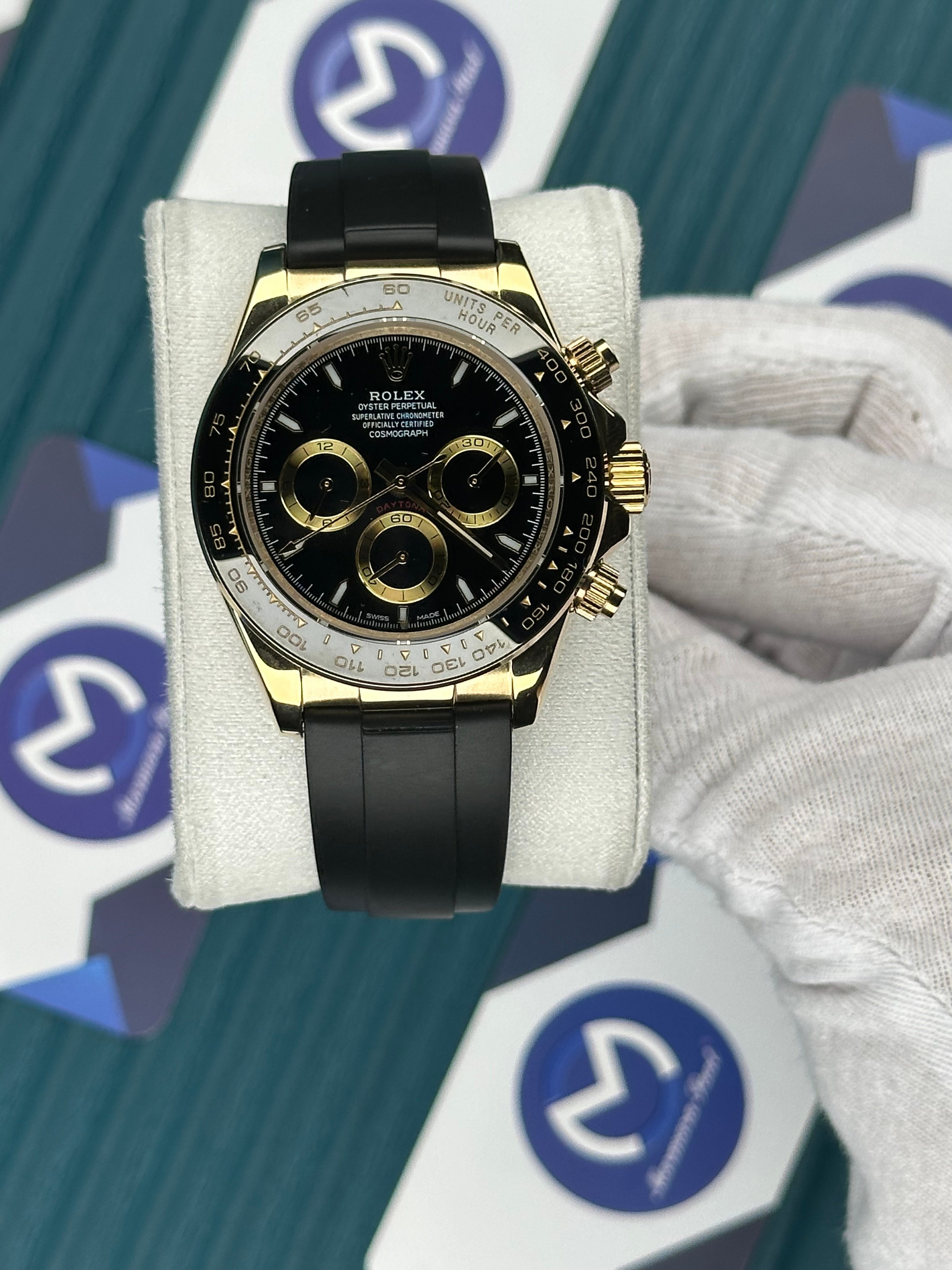 ROLEX DAYTONA BLACK DIAL GOLD CASE OYSTERFLEX