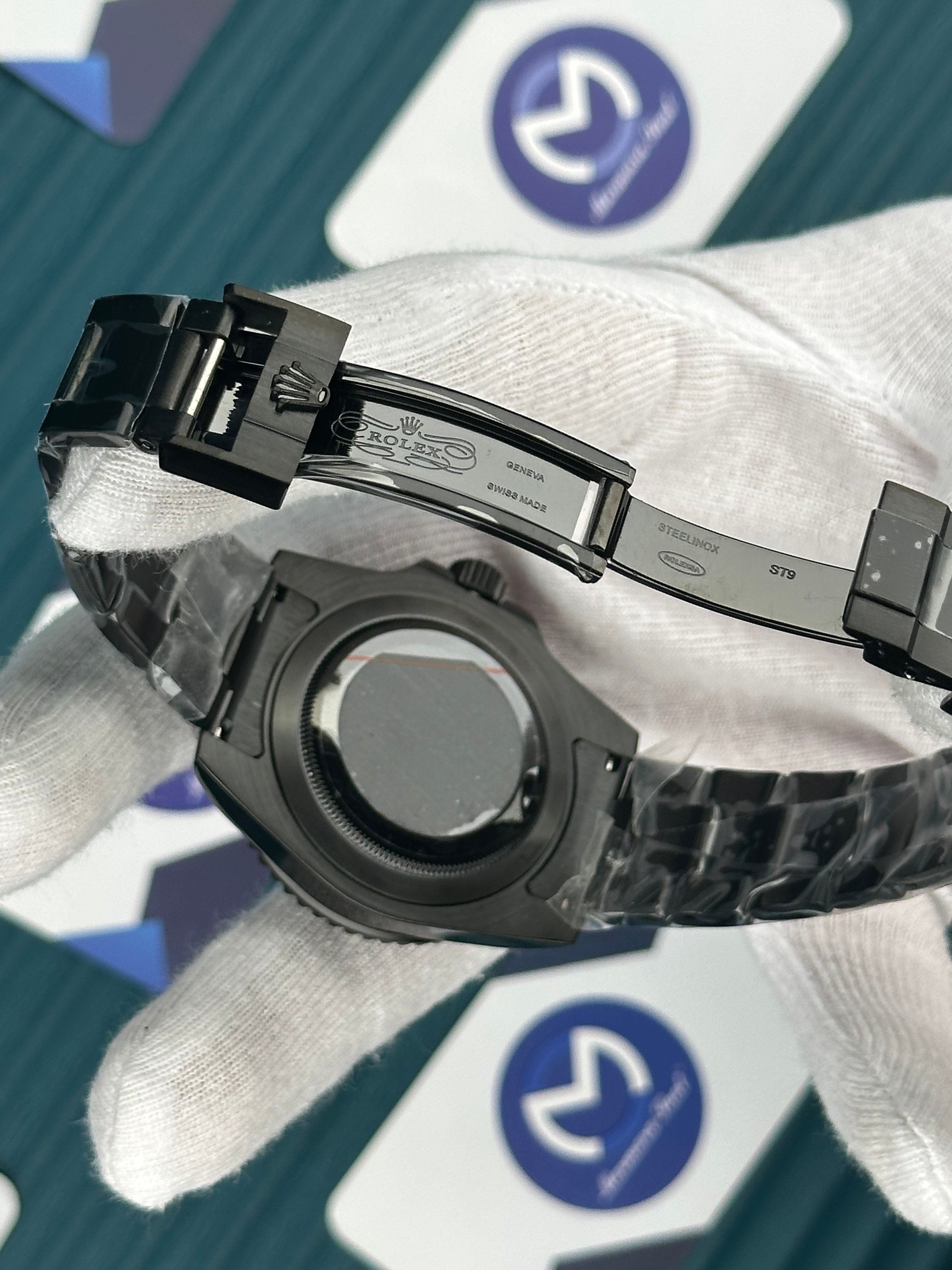 ROLEX SUBMARINER GREEN DIAL BLACK OYSTER