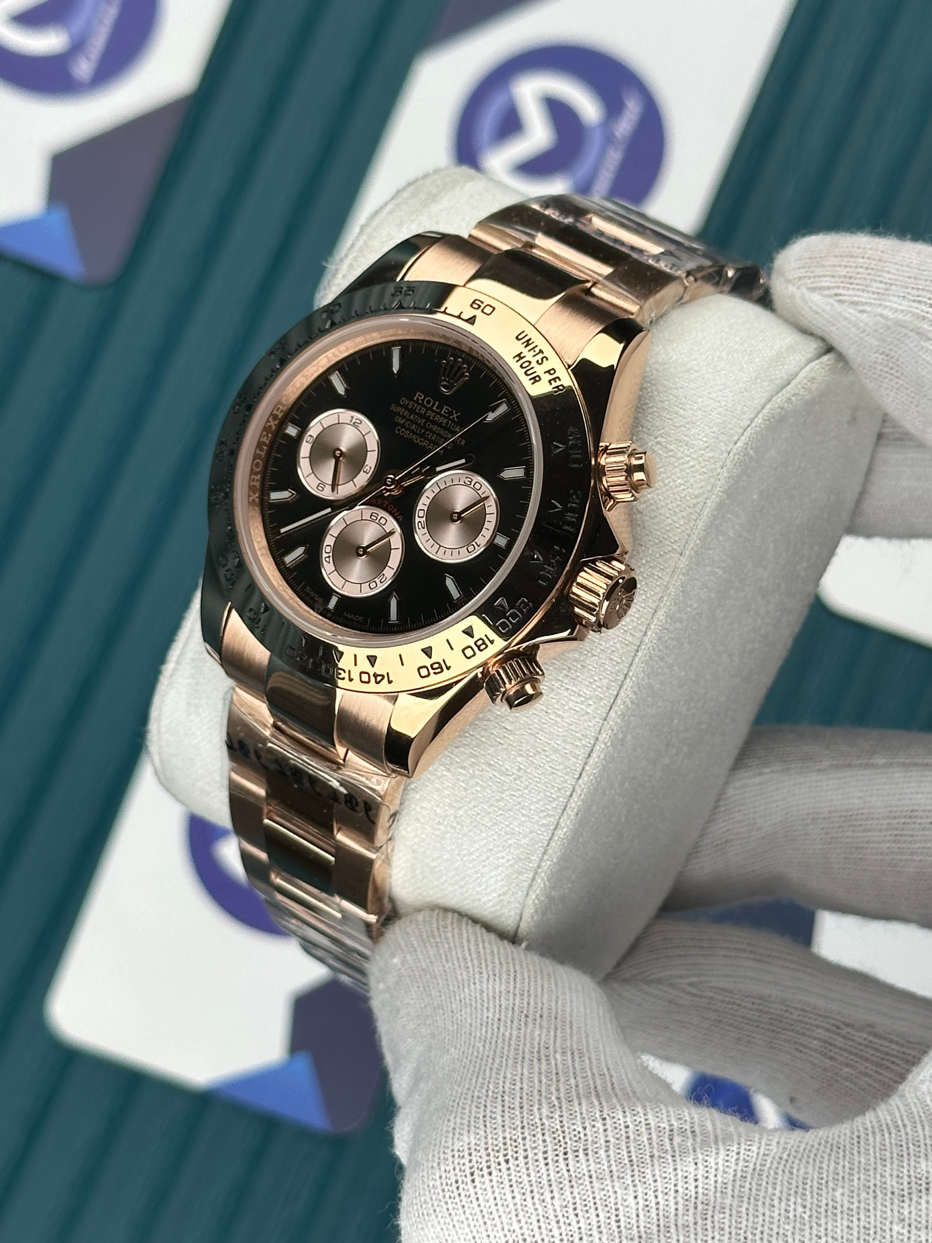 ROLEX DAYTONA BLACK DIAL ROSE OYSTER