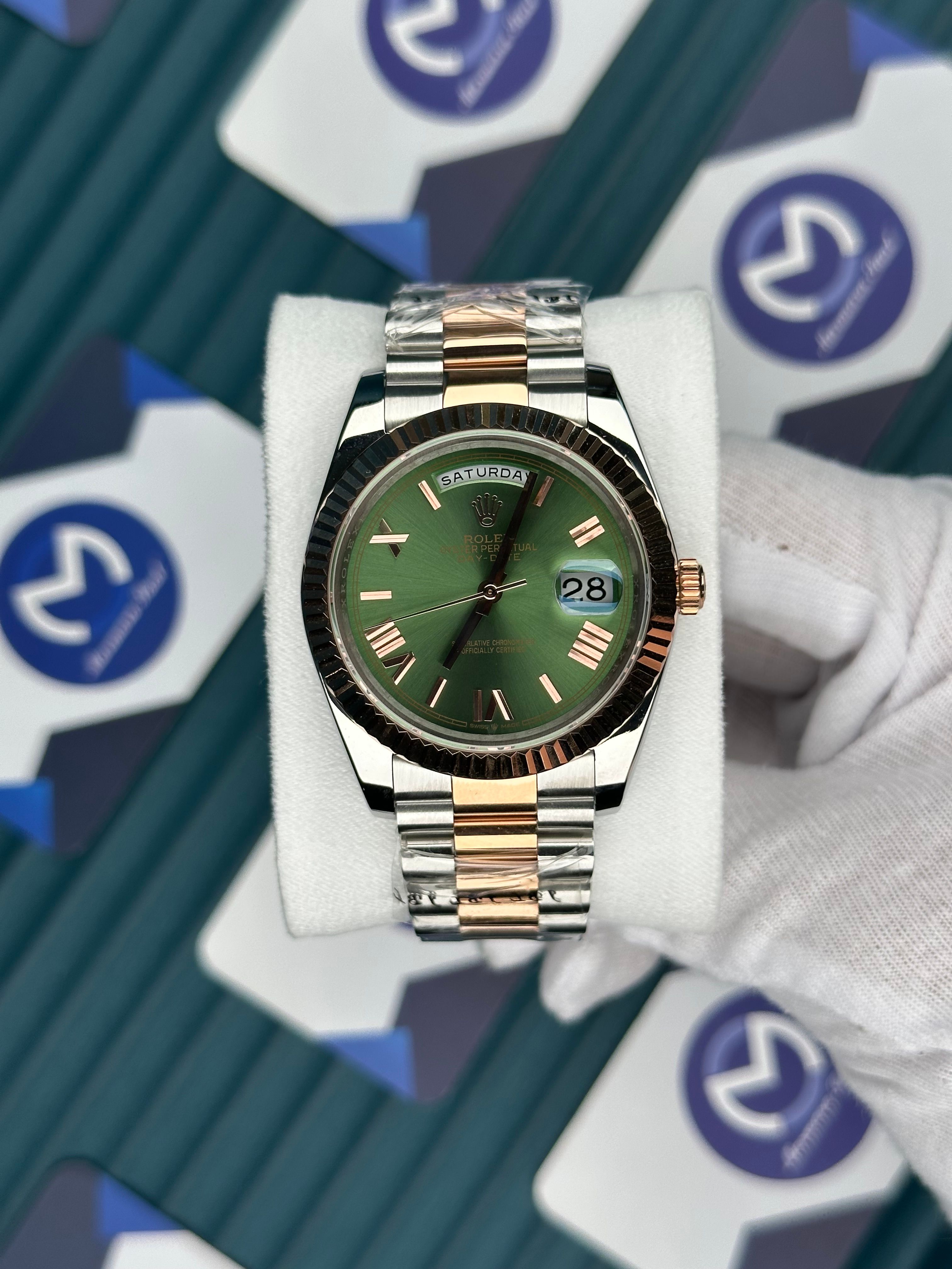 ROLEX DAY-DATE GREEN DIAL ROMA INDEX ROSE-SILVER PRESIDENT