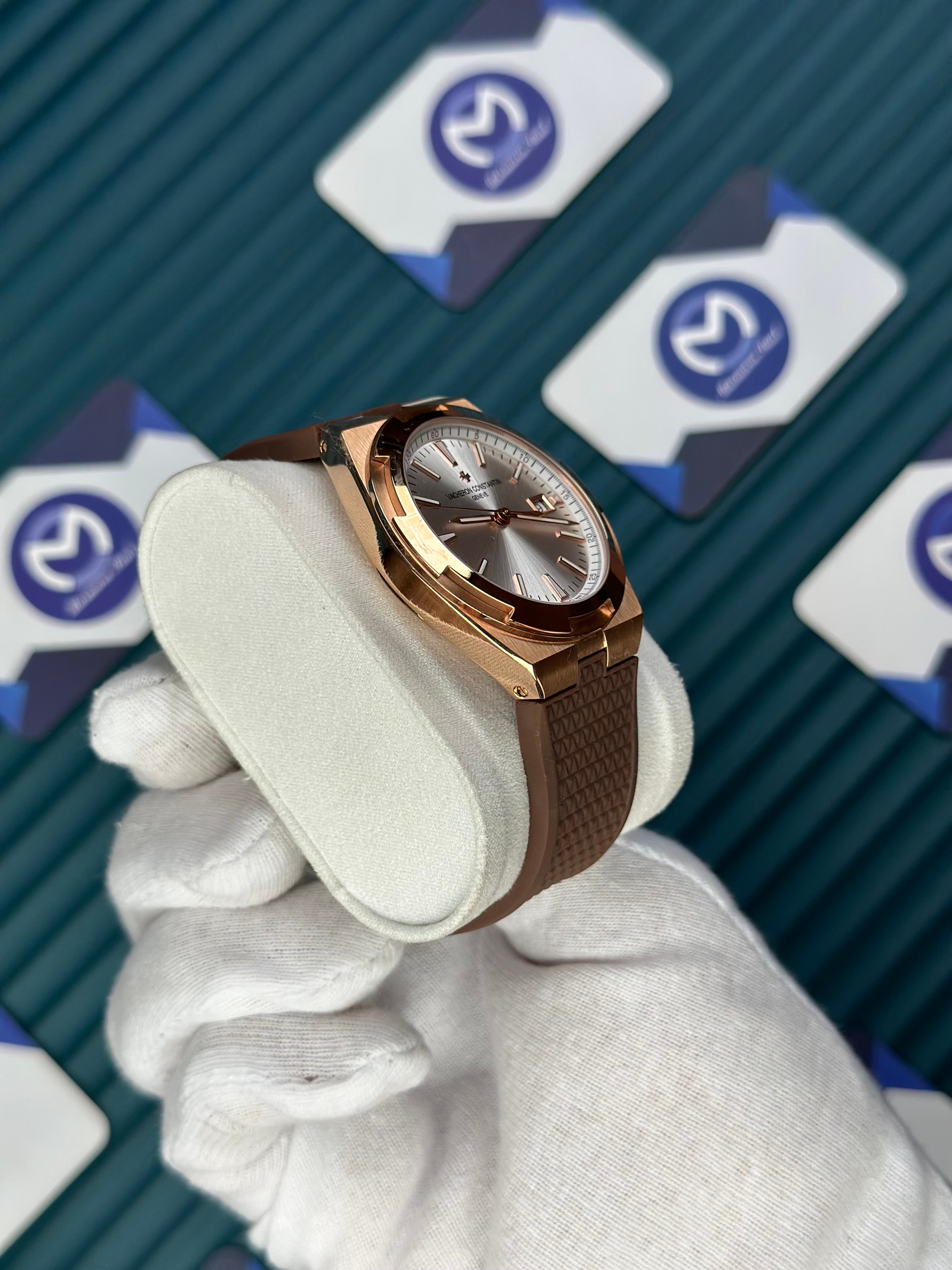 VACHERON CONSTANTIN WHITE DIAL ROSE CASE OVERSEAS BROWN RUBBER