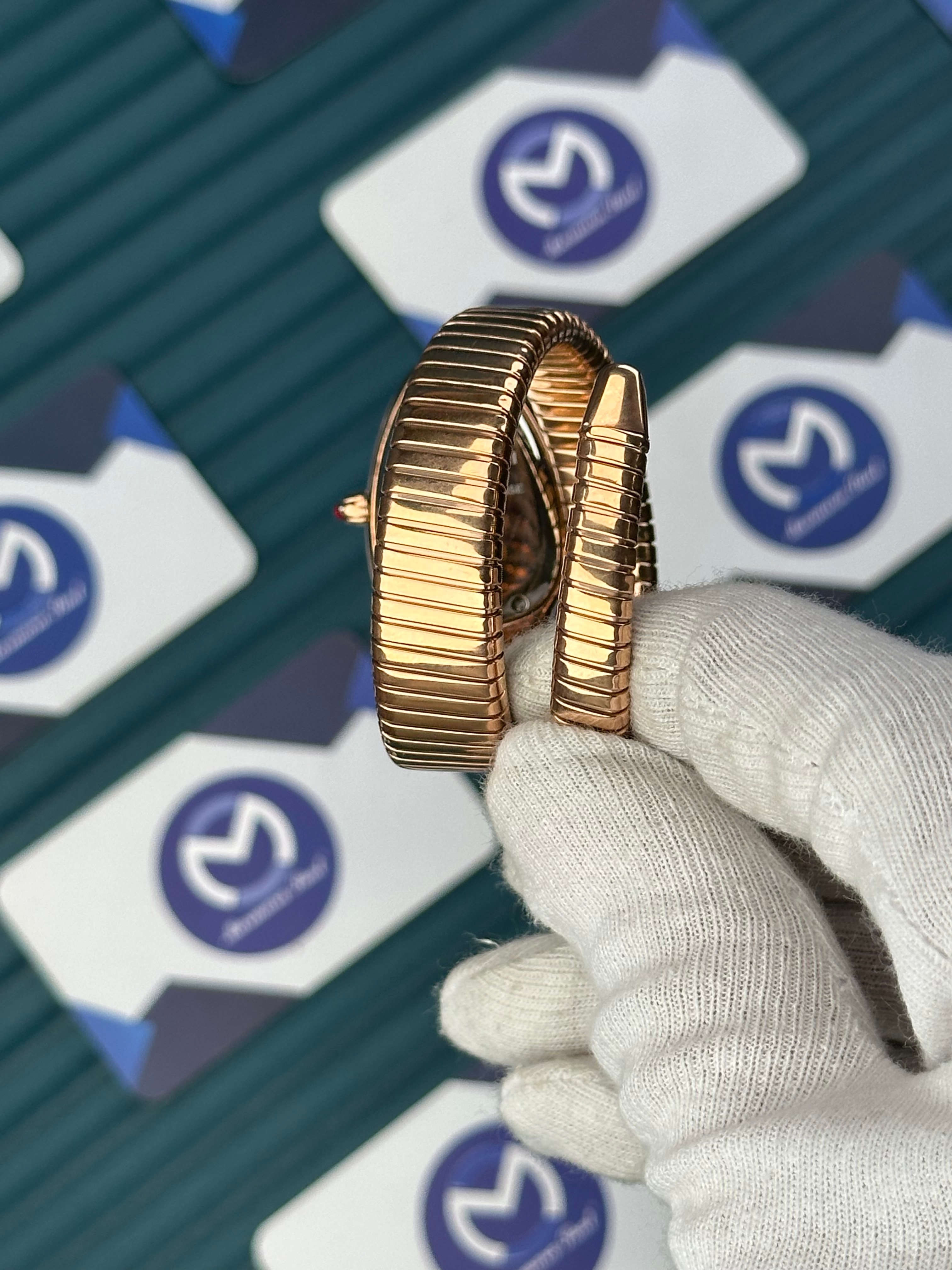 BVLAGRI SERPENTI BLACK DIAL DIAMOND BEZEL ROSE SHORT TUBOGAS