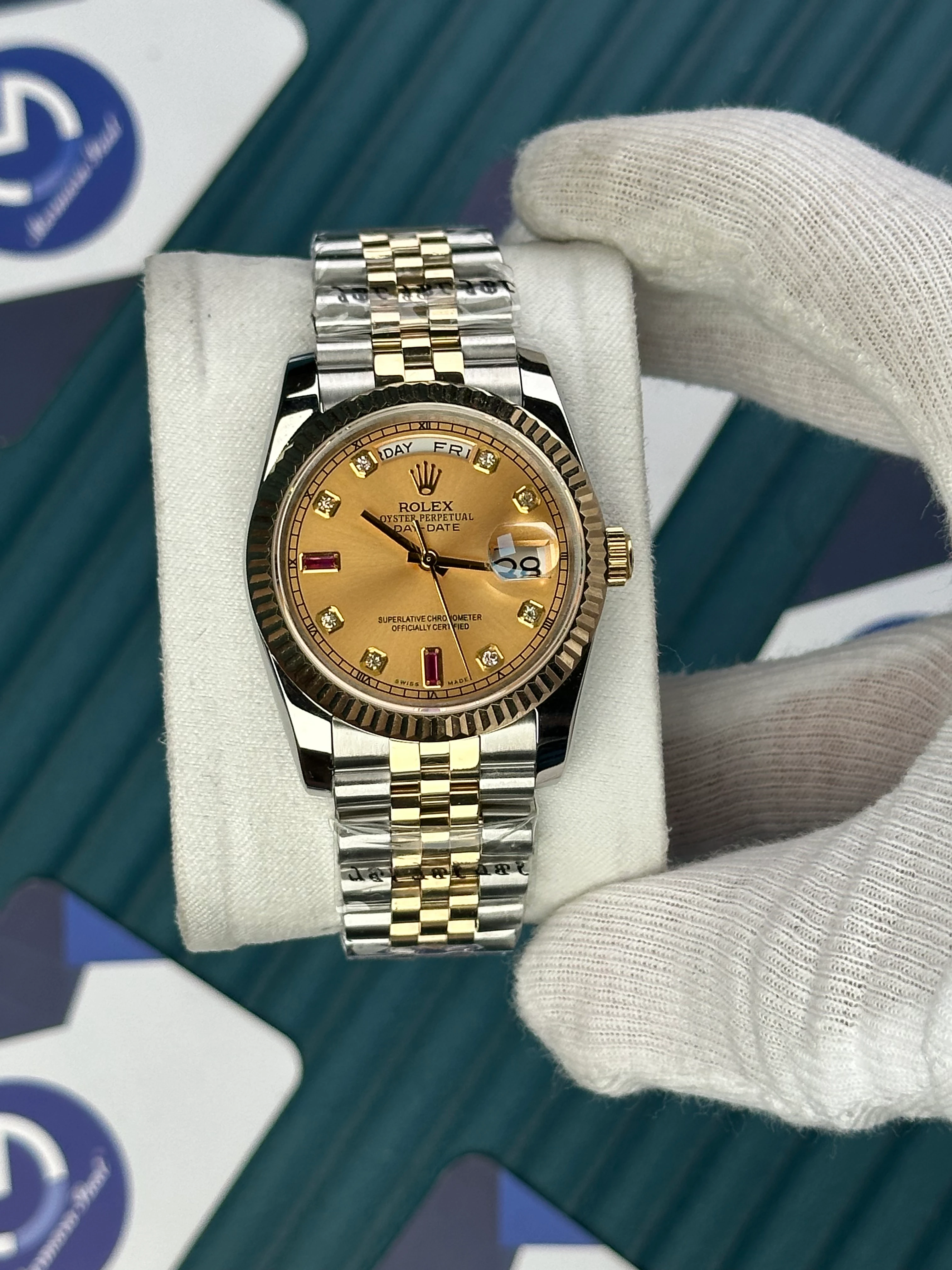 ROLEX 36 MM DAY-DATE GOLD DIAL DIAMON DINDEX GOLD-SILVER JUBILE 