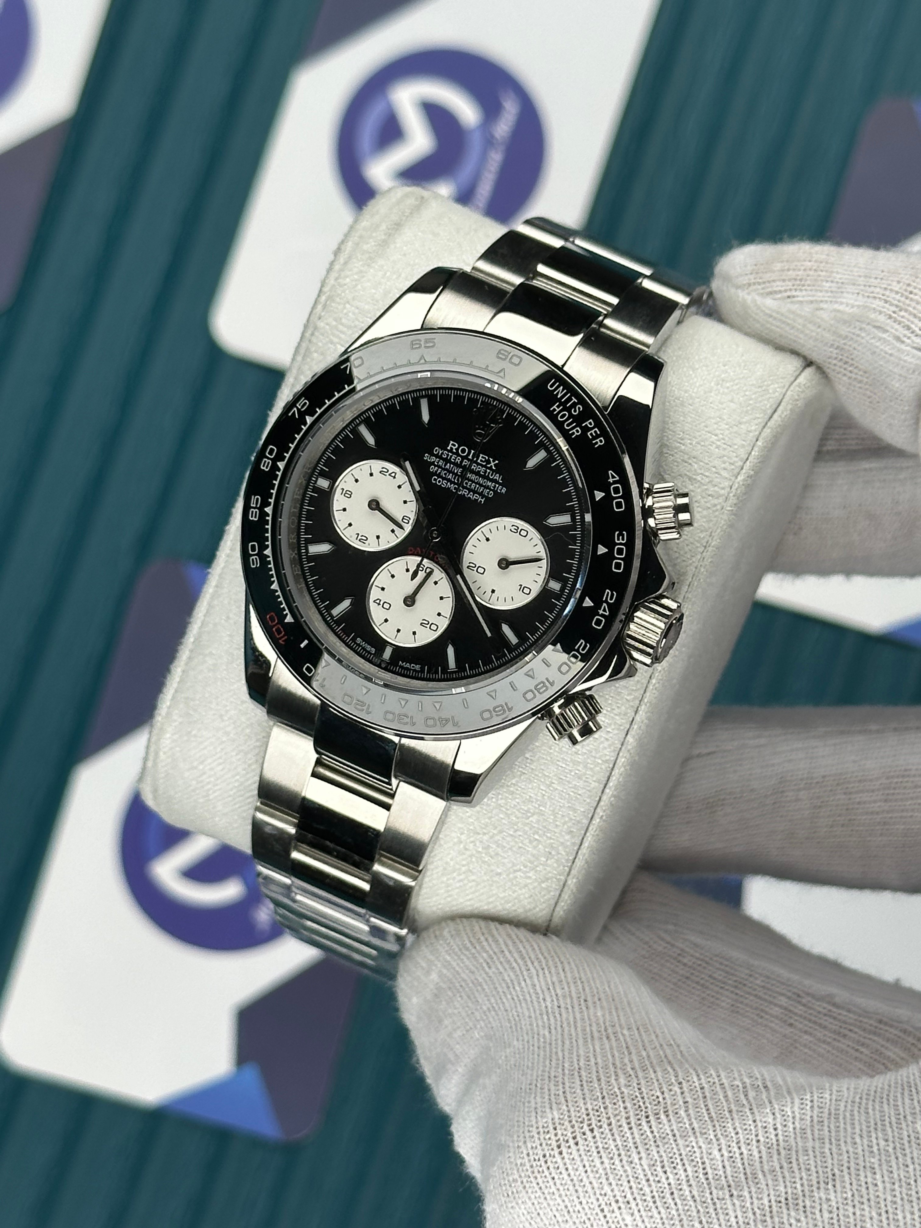 ROLEX DAYTONA BLACK DIAL 2025 SILVER OYSTER