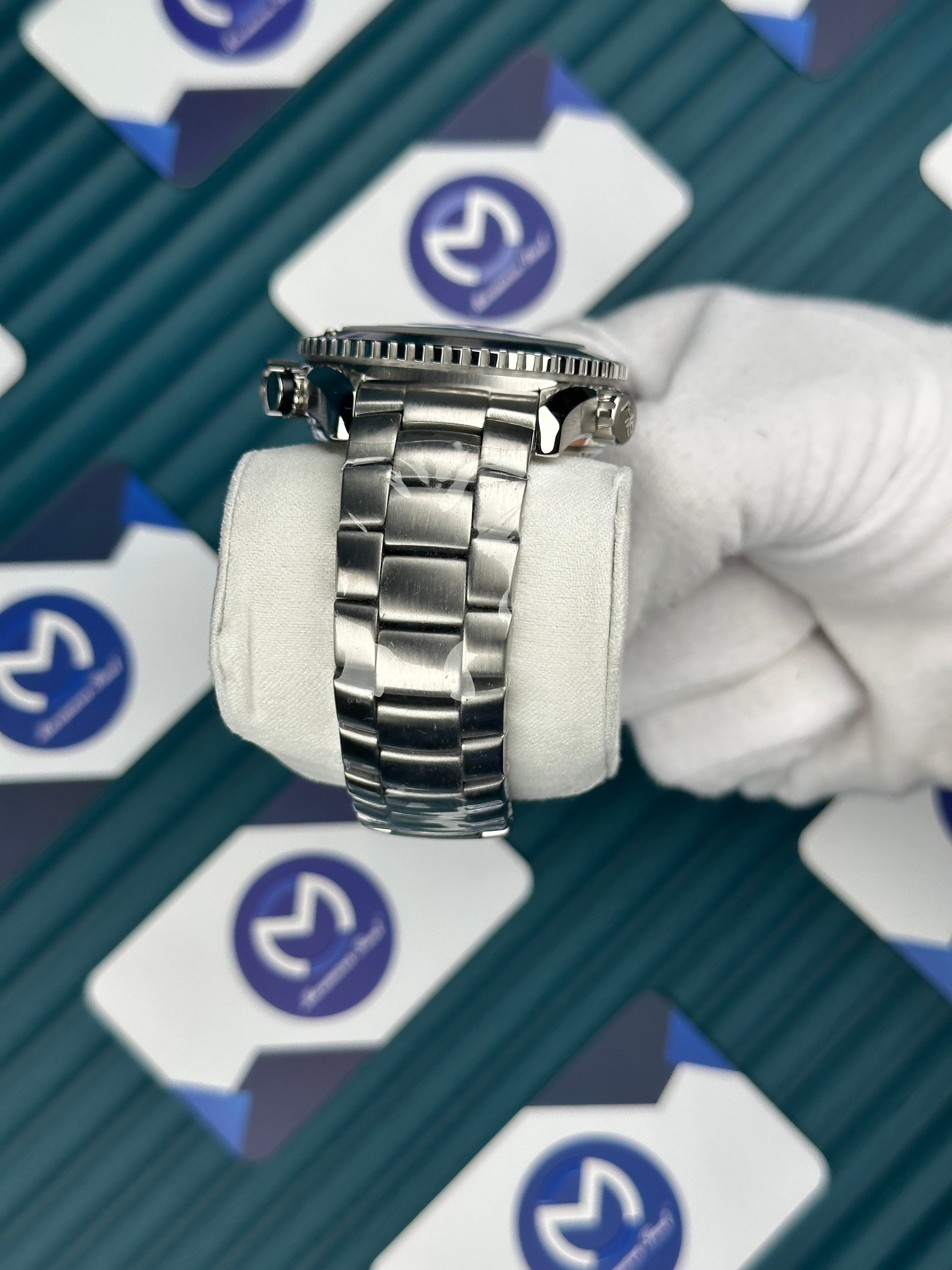 Omega Seamaster Planet Ocean Turuncu Siyah Fonksiyonlu Gri Kadran