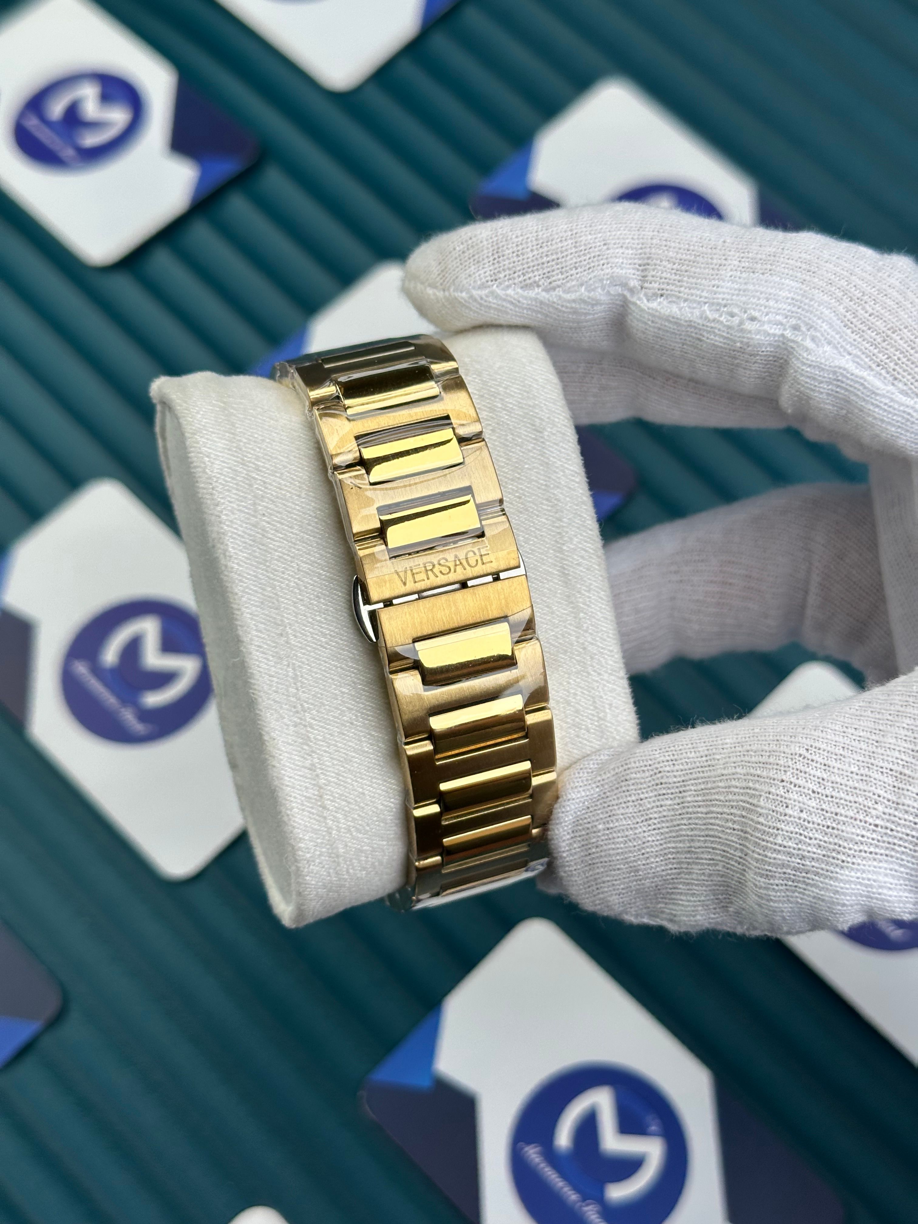 VERSACE BLACK DIAL CHRONOMOMETER NEW SEASON GOLD 