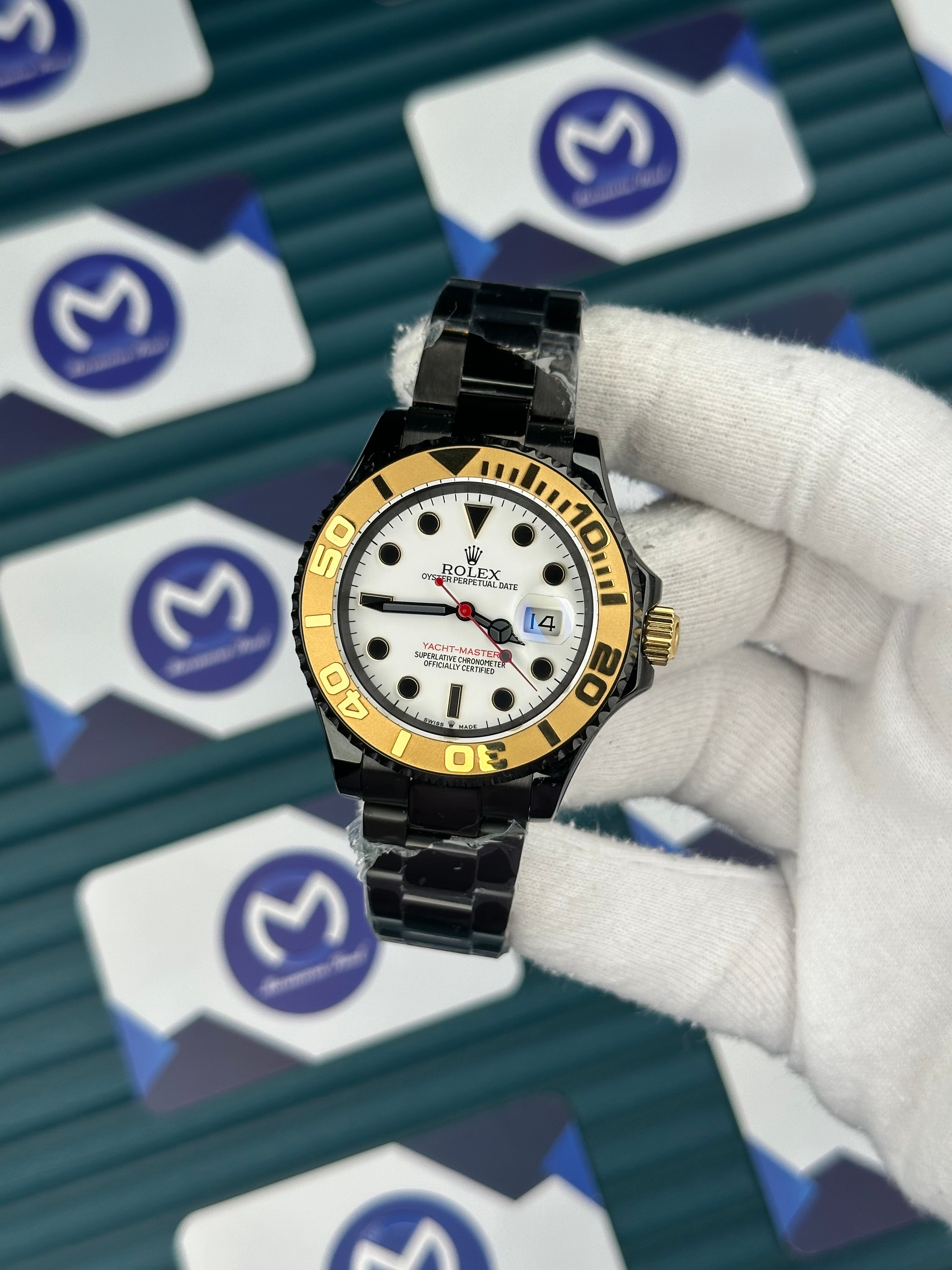 Rolex Yatch Master Siyah Kordon Gold Bezel Beyaz Kadran