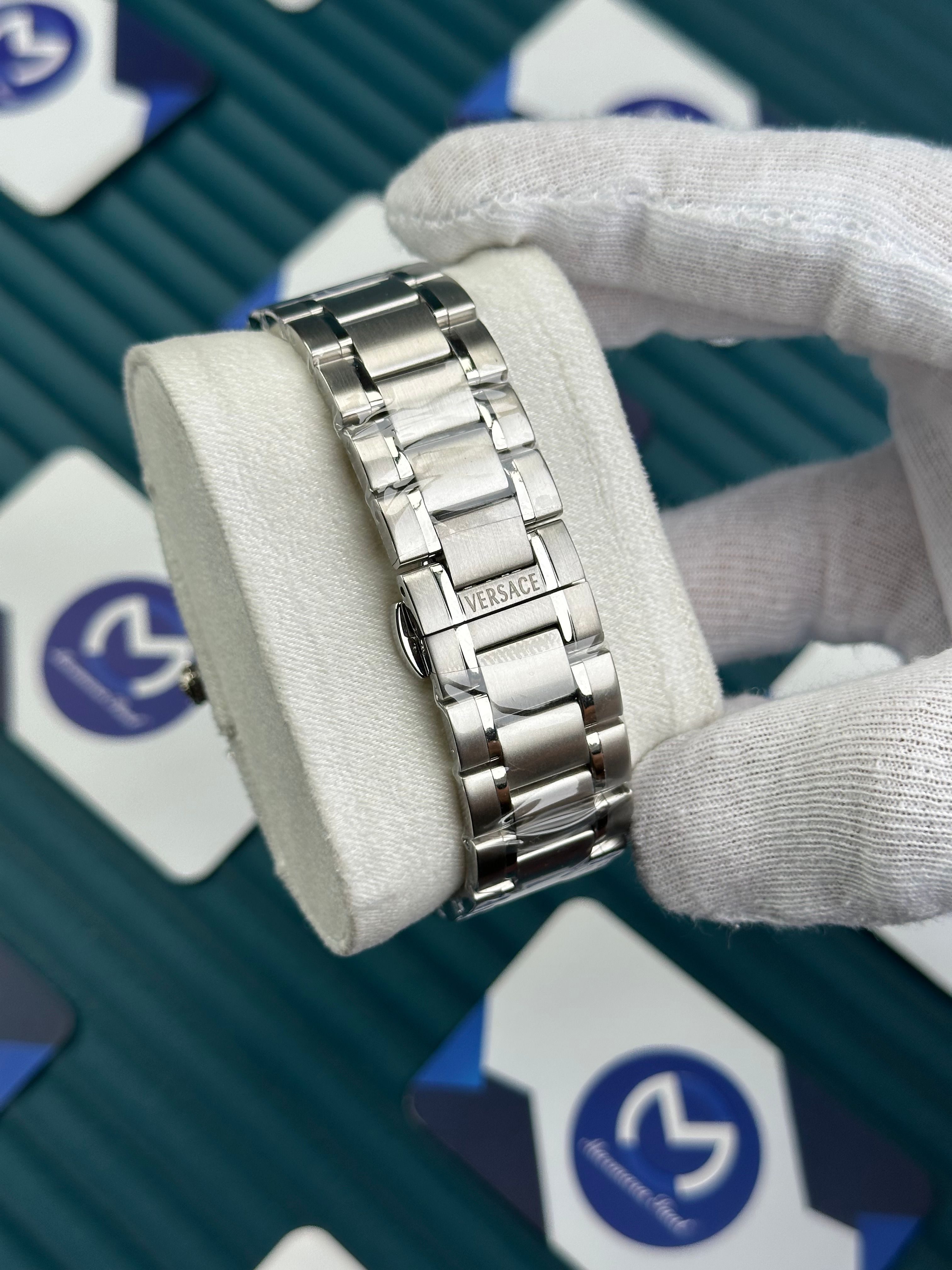 VERSACE BLUE DIAL CHRONOMOMETER SILVER BEZEL AND CORD NEW SEASON