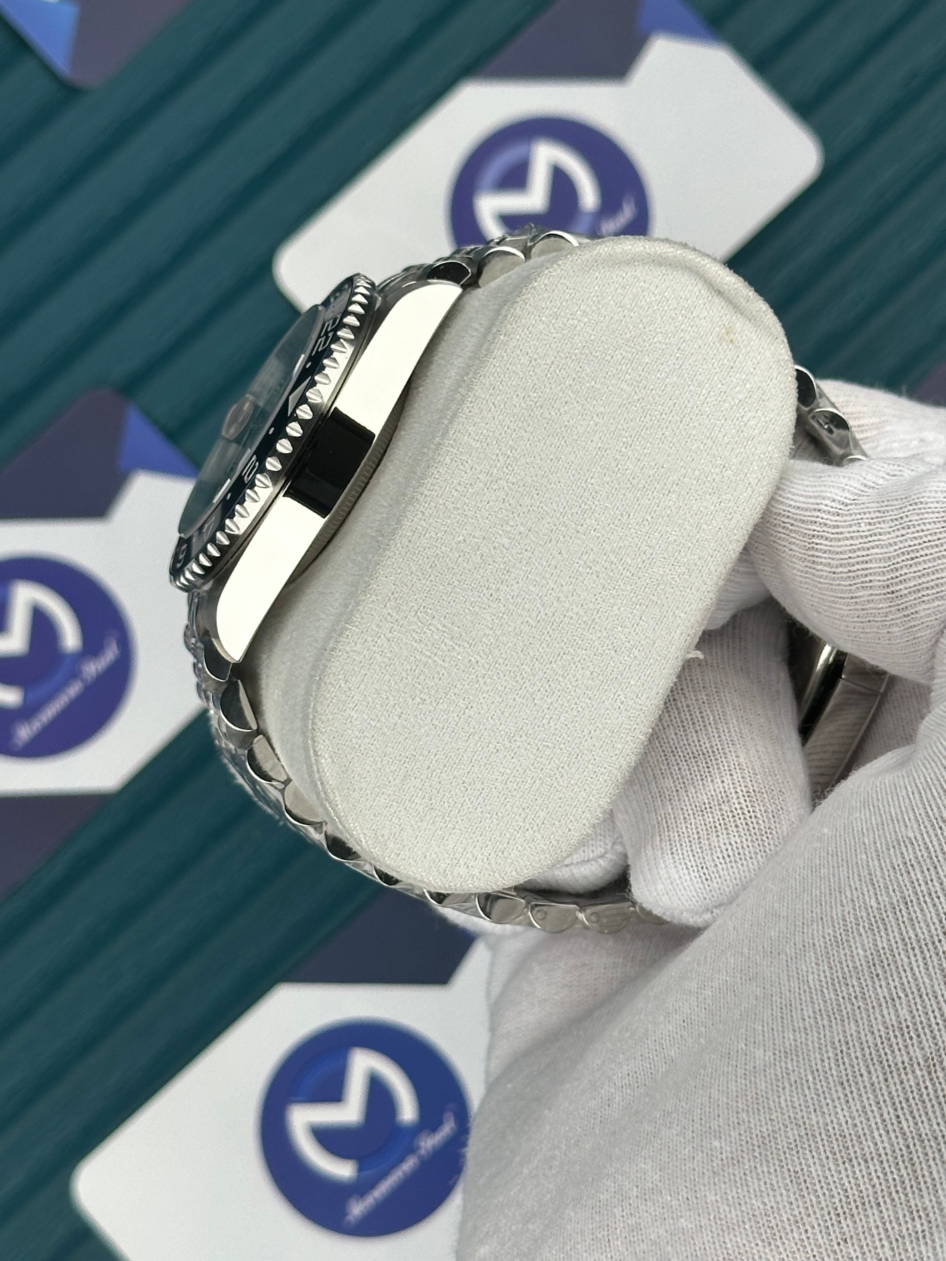 ROLEX SUBMARINER SMURF JUBILE