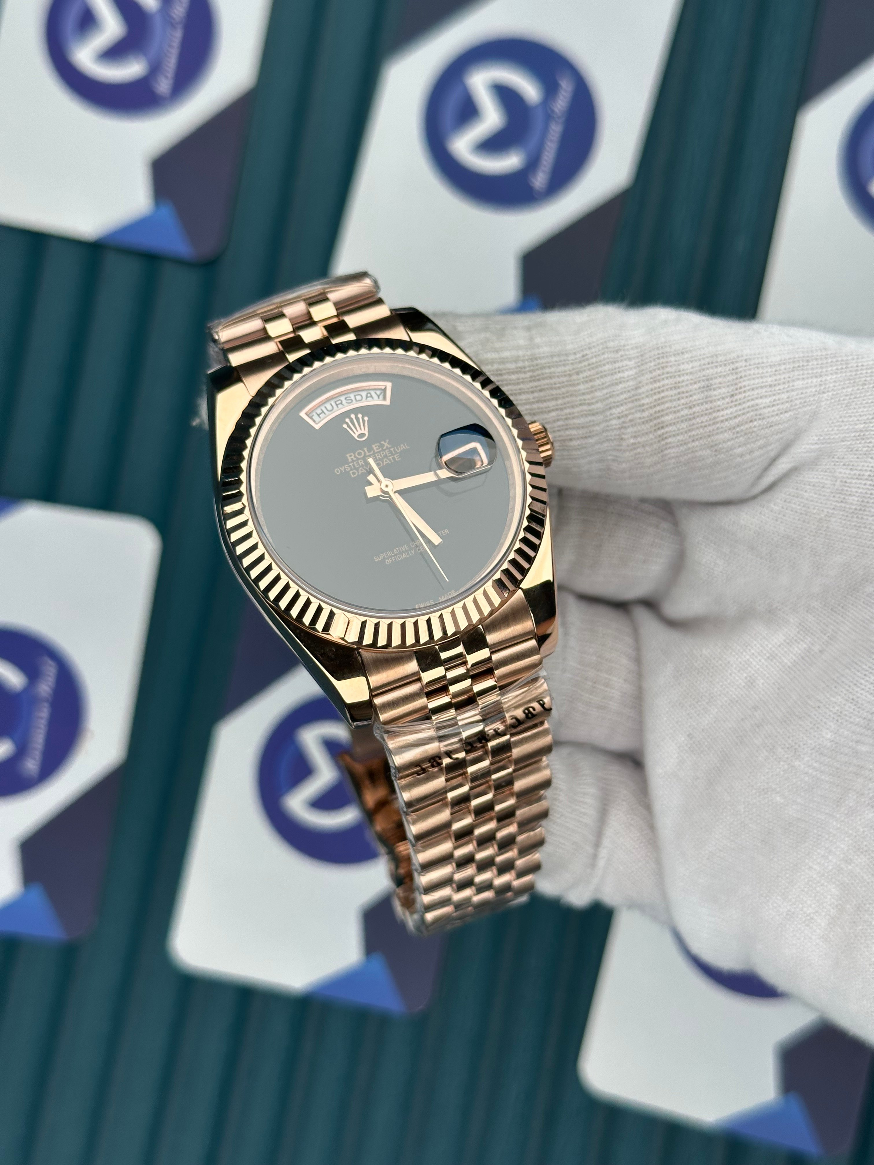 ROLEX DAY-DATE BLACK DIAL ROSE JUBILE