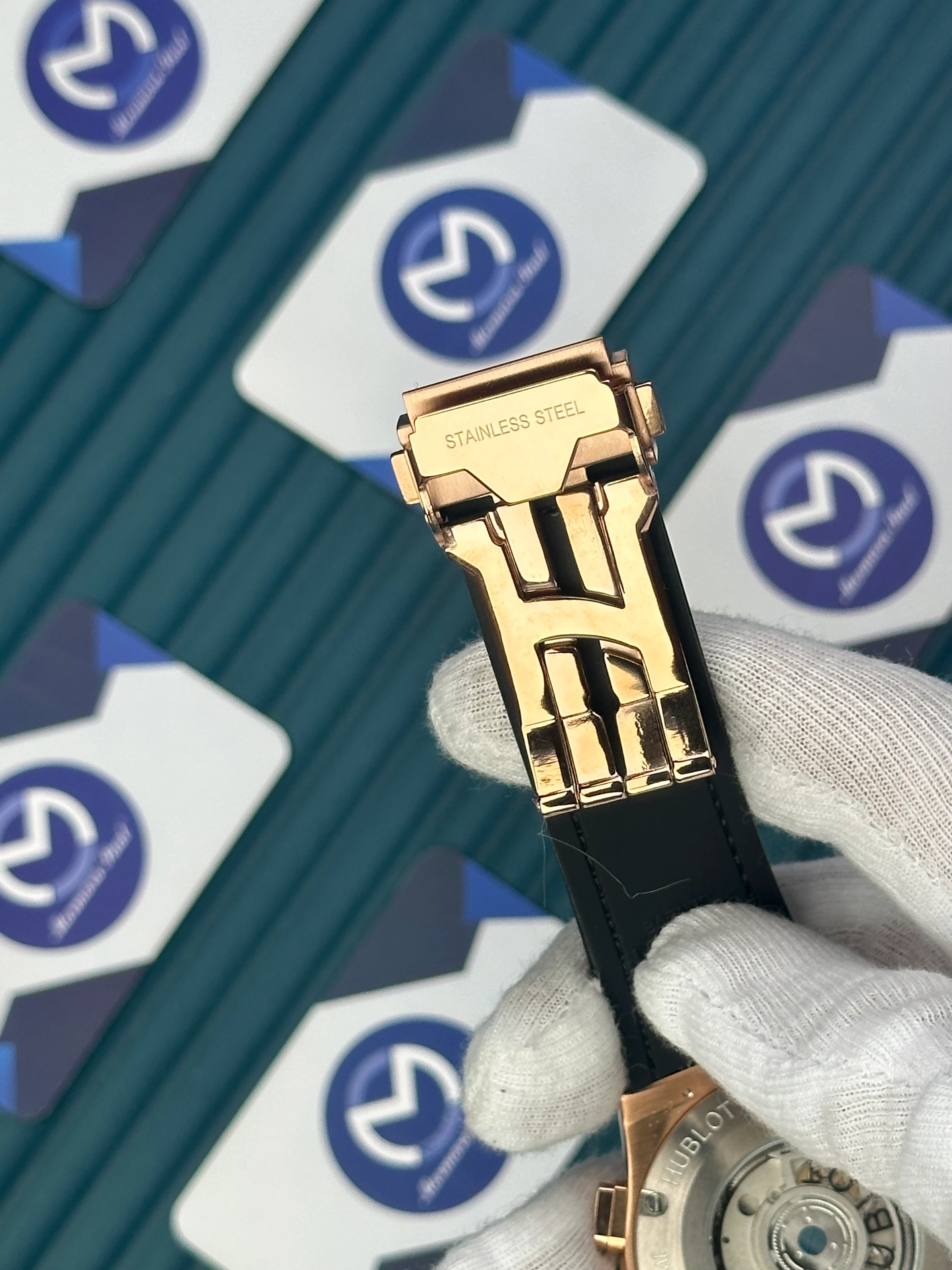 HUBLOT AUTOMATIC CLASSIC FUSHION VENDOME BLACK DIAL ROSE CASE LEATHER BROWN CORD 