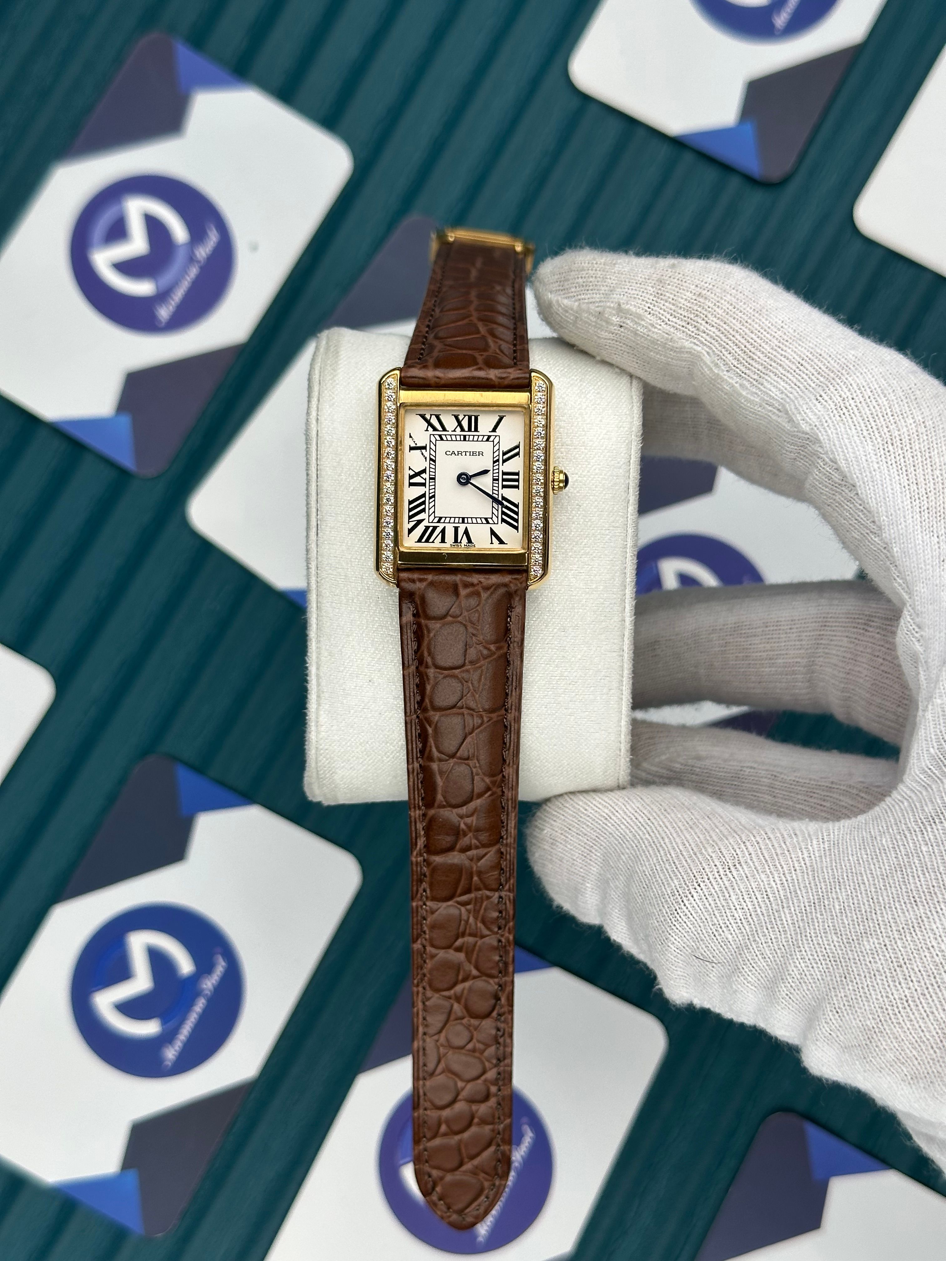 CARTIER WOMAN TANK WHITE DIAL GOLD DIAMOND BEZEL BROWN DESENLİ DERİ KORDON