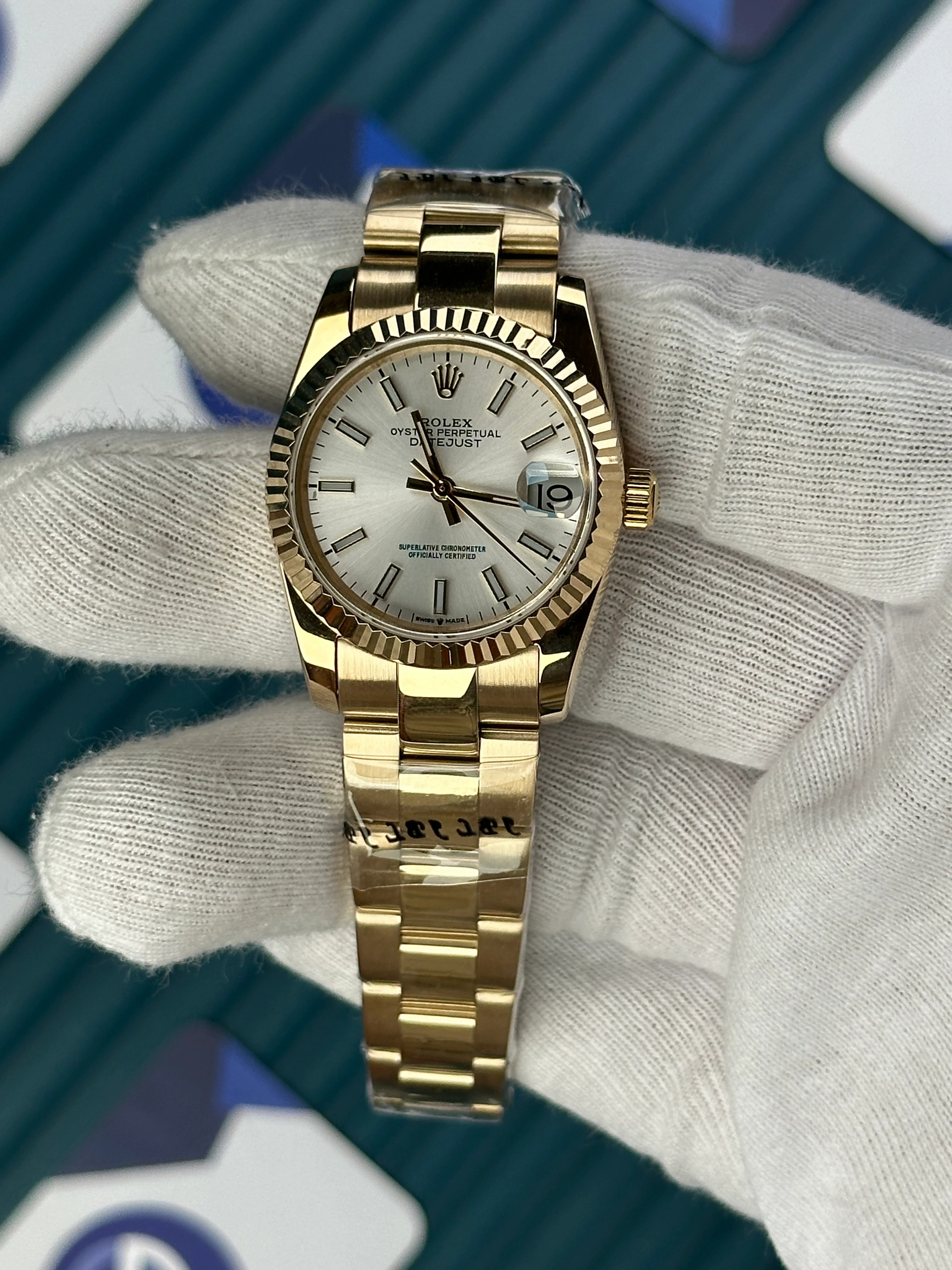 ROLEX 31 MM DATEJUST WHITE DIAL GOLDOYSTER 